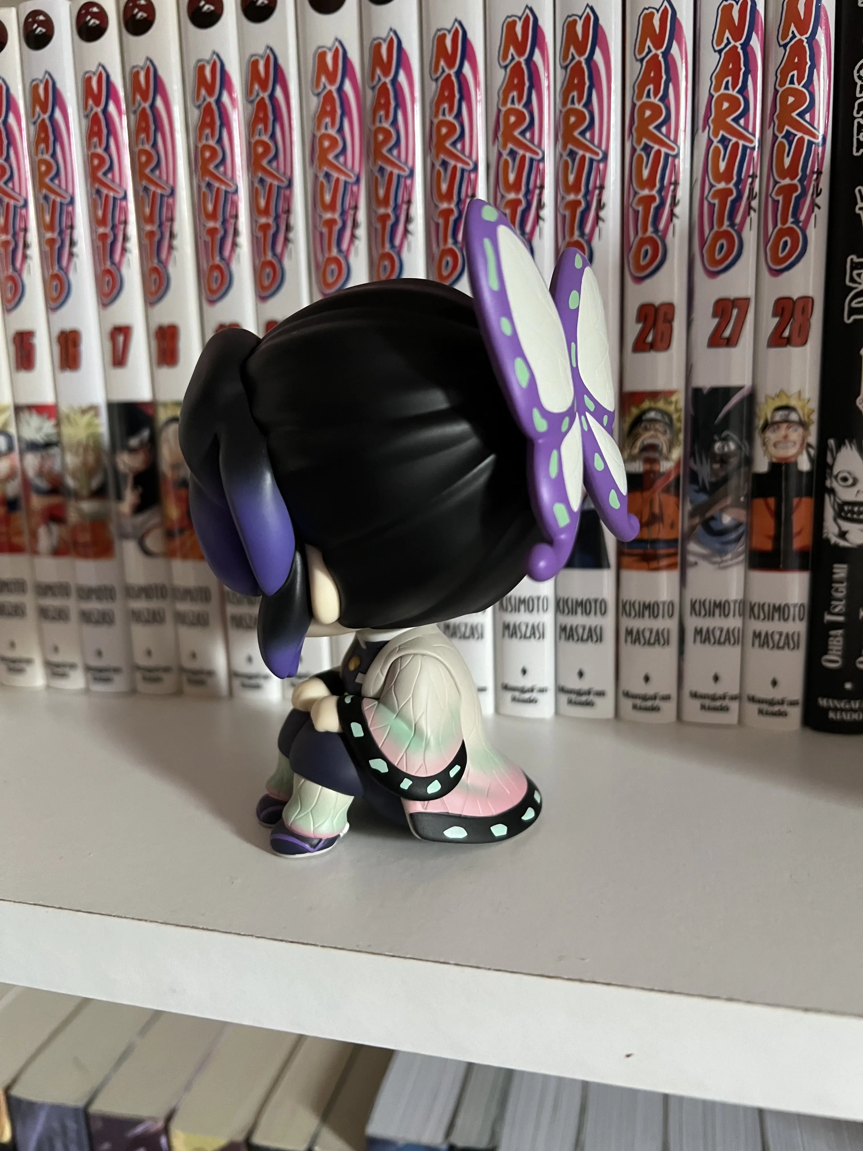 Demon Slayer Kimetsu no Yaiba Look Up PVC Kip Shinobu Kocho 11 cm fotografija izdelka