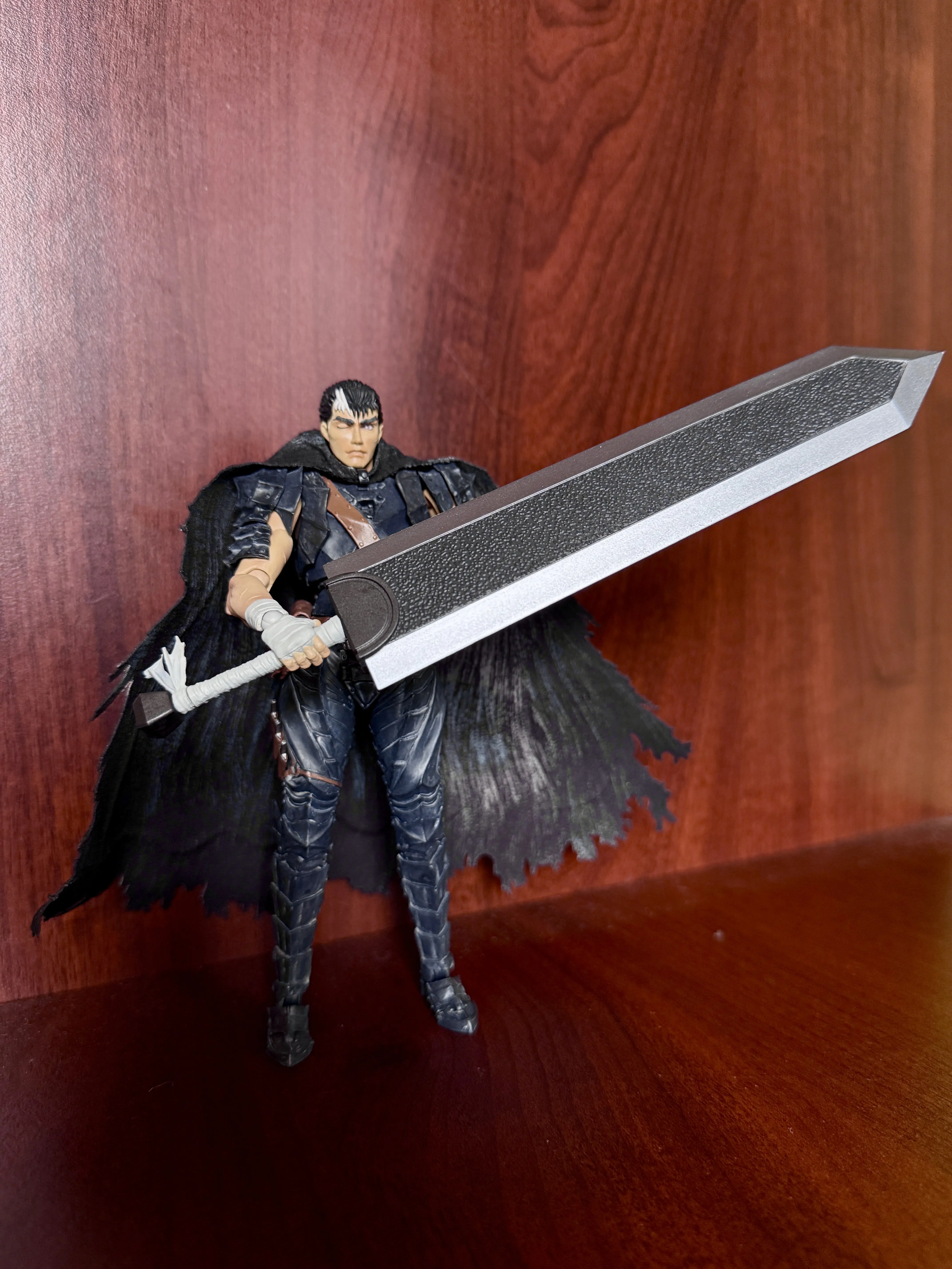 Berserk S.H. Figuarts Akcijska Figura Guts (Berserker Armor) 16 cm fotografija izdelka