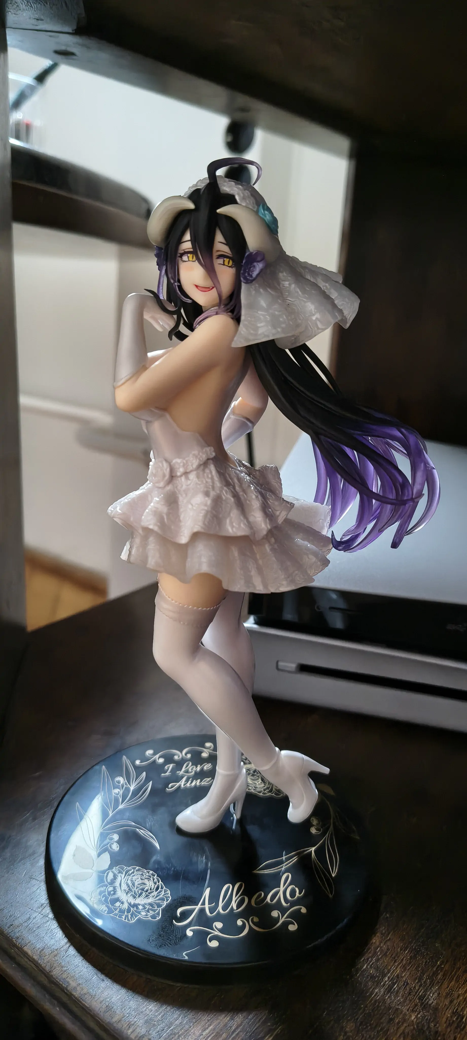 Overlord Coreful PVC kip Albedo Wedding Ver. 18 cm fotografija izdelka