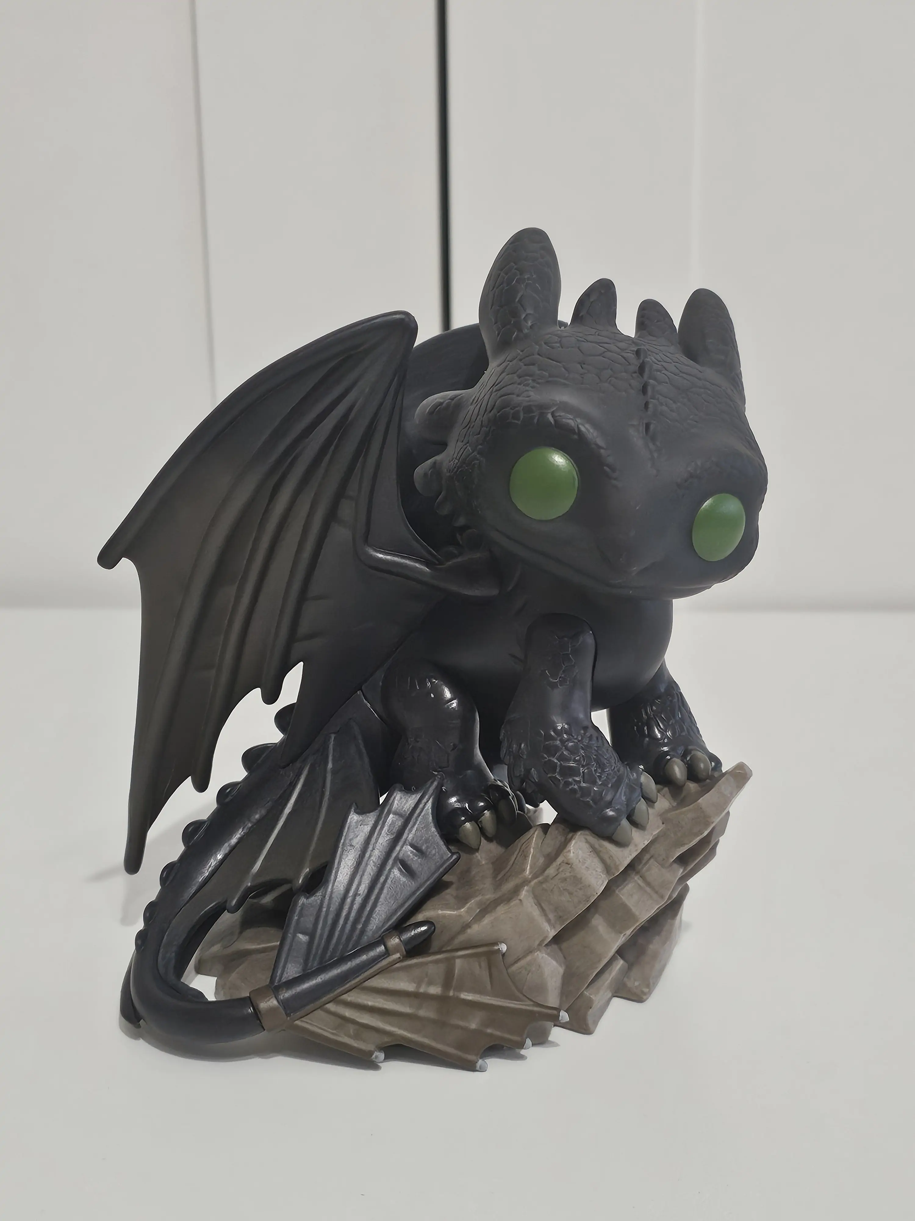 Kako izuriti svojega zmaja LAM Funko POP! Deluxe Vinil Figura Brezzobi 16 cm fotografija izdelka