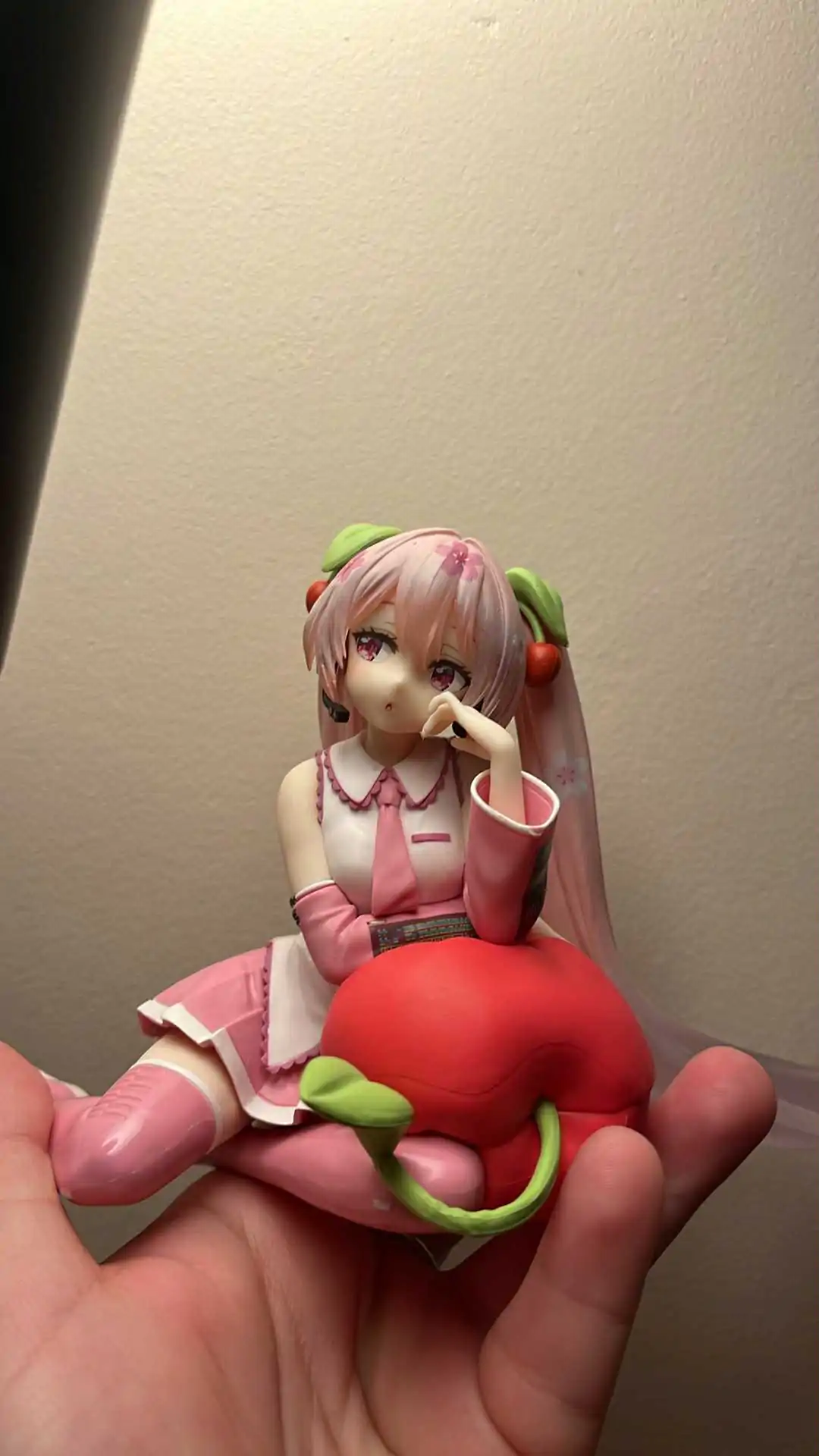 Hatsune Miku PVC Kip Namizna Simpatična Figurica Sakura Miku Češnja Blazina Ver. 13 cm fotografija izdelka