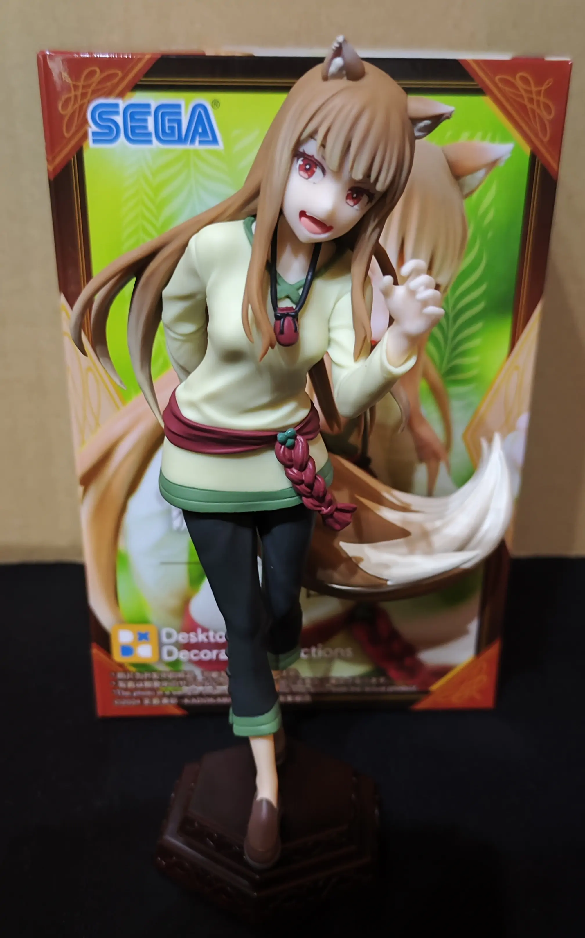 Spice and Wolf: Merchant meets the Wise Wolf PVC Kip Namizje x Decorate Collections Holo 16 cm fotografija izdelka