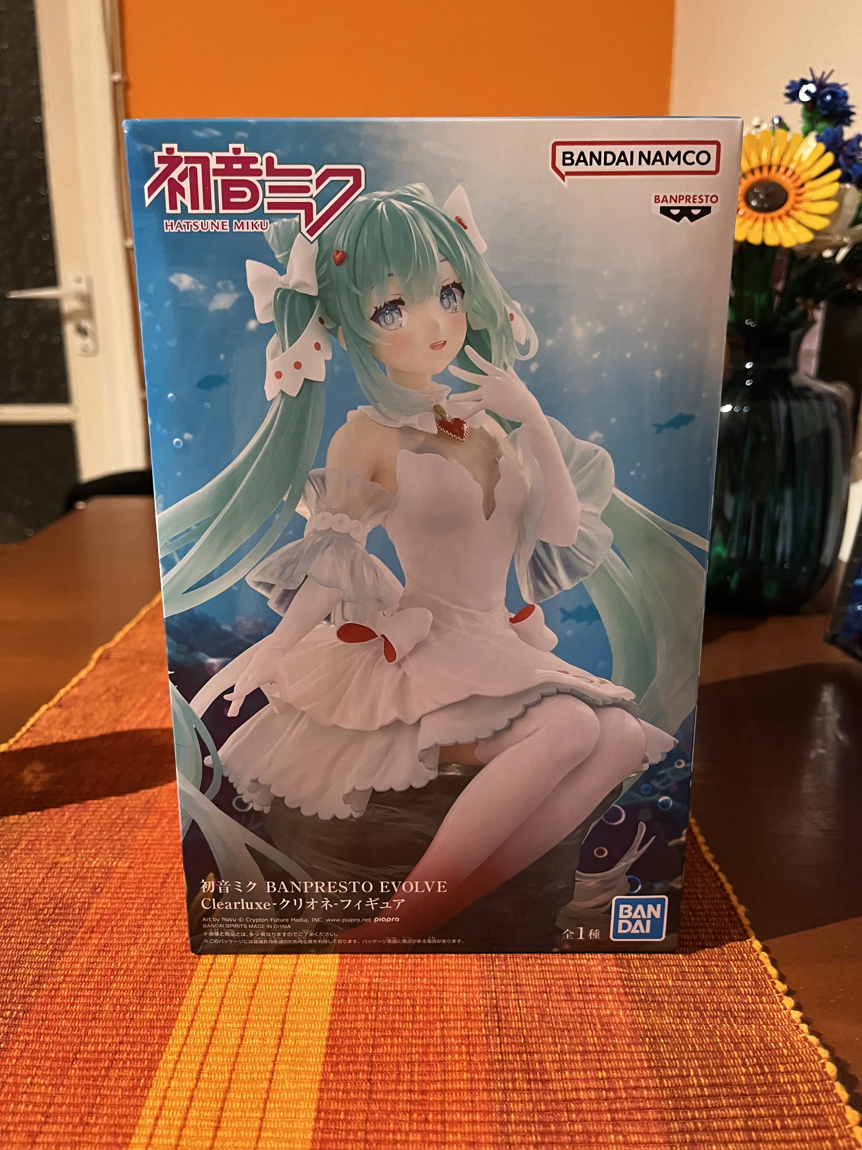 Hatsune Miku Clione Crearluxe figura 18 cm fotografija izdelka