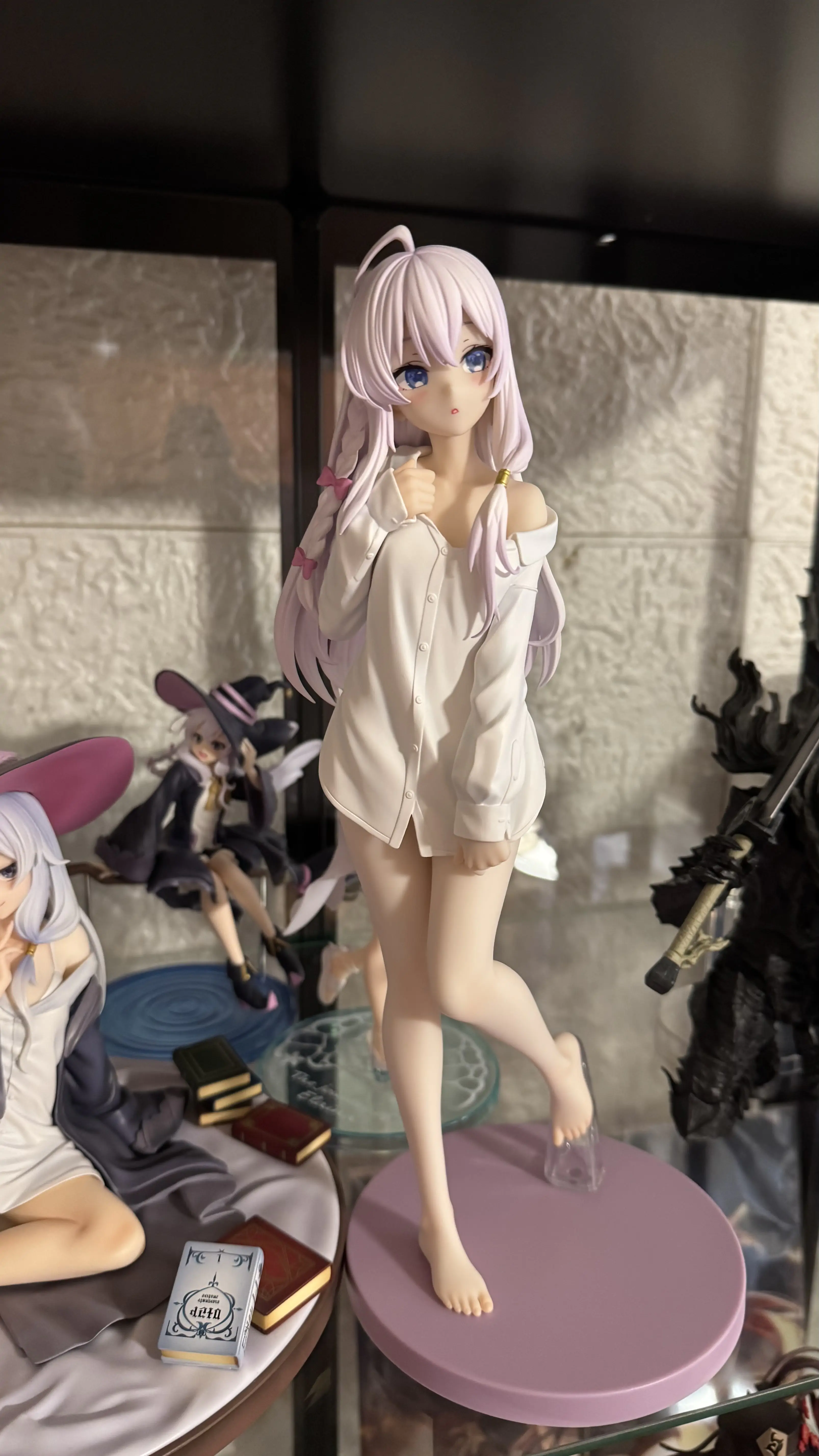 Wandering Witch: The Journey of Elaina Tenitol Visoka PVC Figura Elania Shirt Ver. 30 cm fotografija izdelka