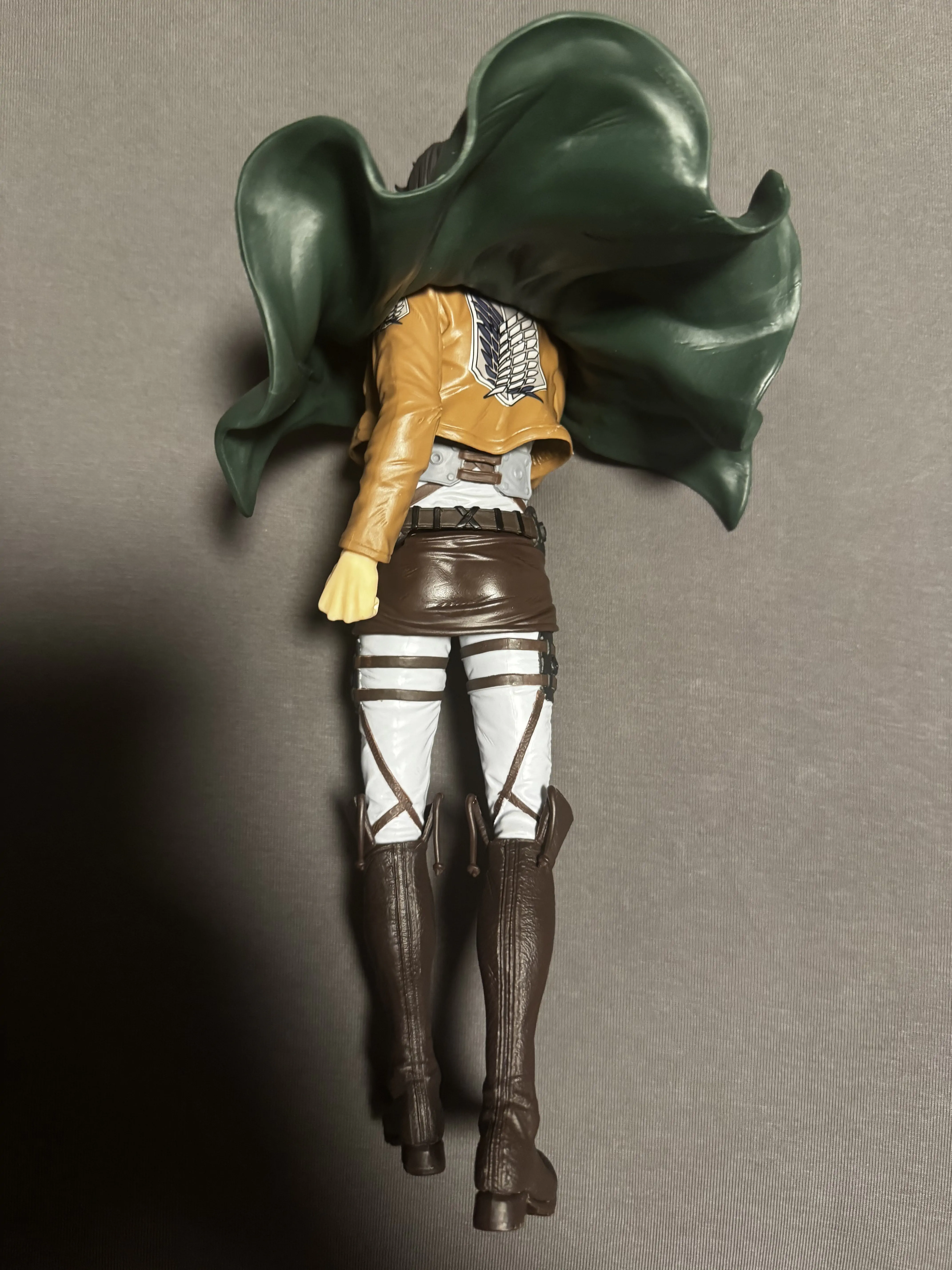 Attack on Titan Levi Grandista figura 27 cm fotografija izdelka