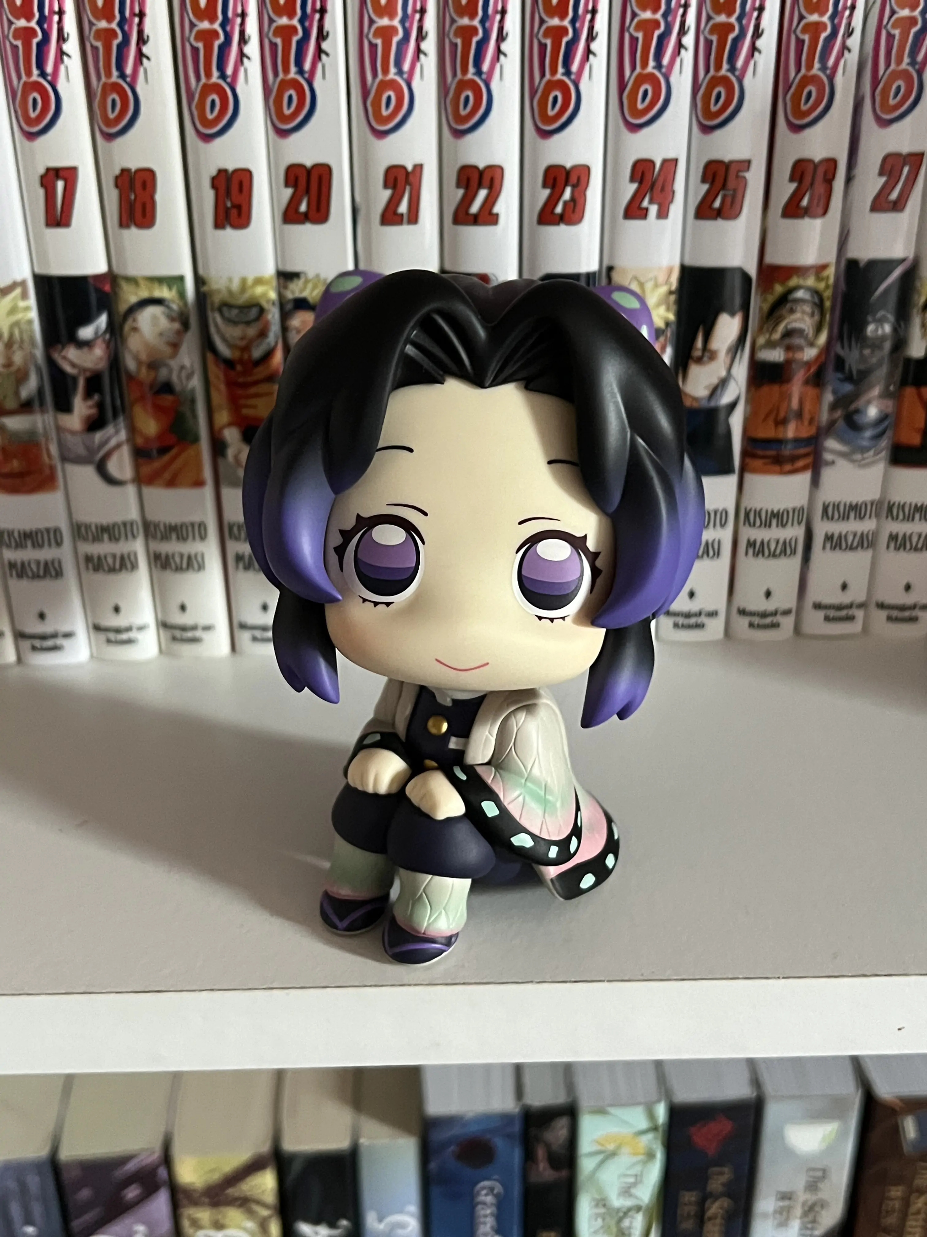 Demon Slayer Kimetsu no Yaiba Look Up PVC Kip Shinobu Kocho 11 cm fotografija izdelka