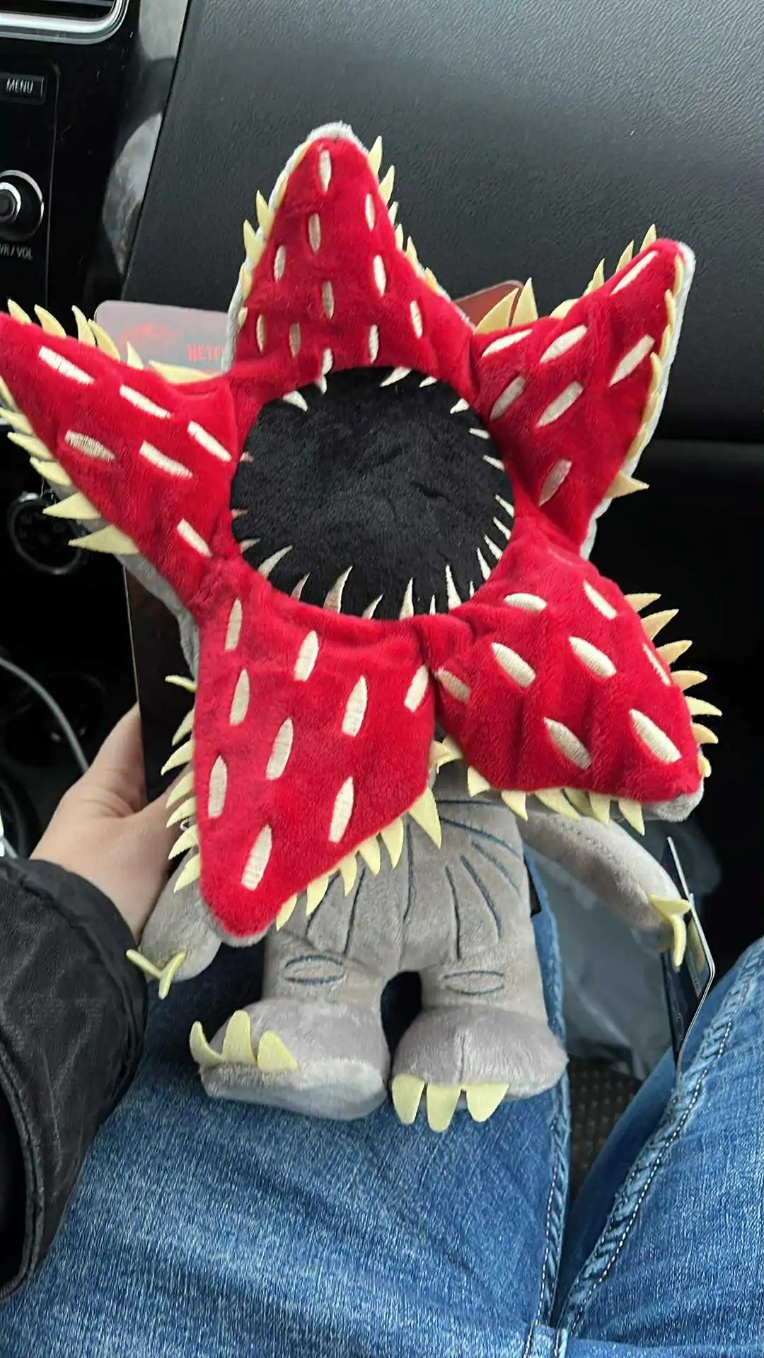 Stranger Things Demogorgon plišasta igrača 26 cm fotografija izdelka