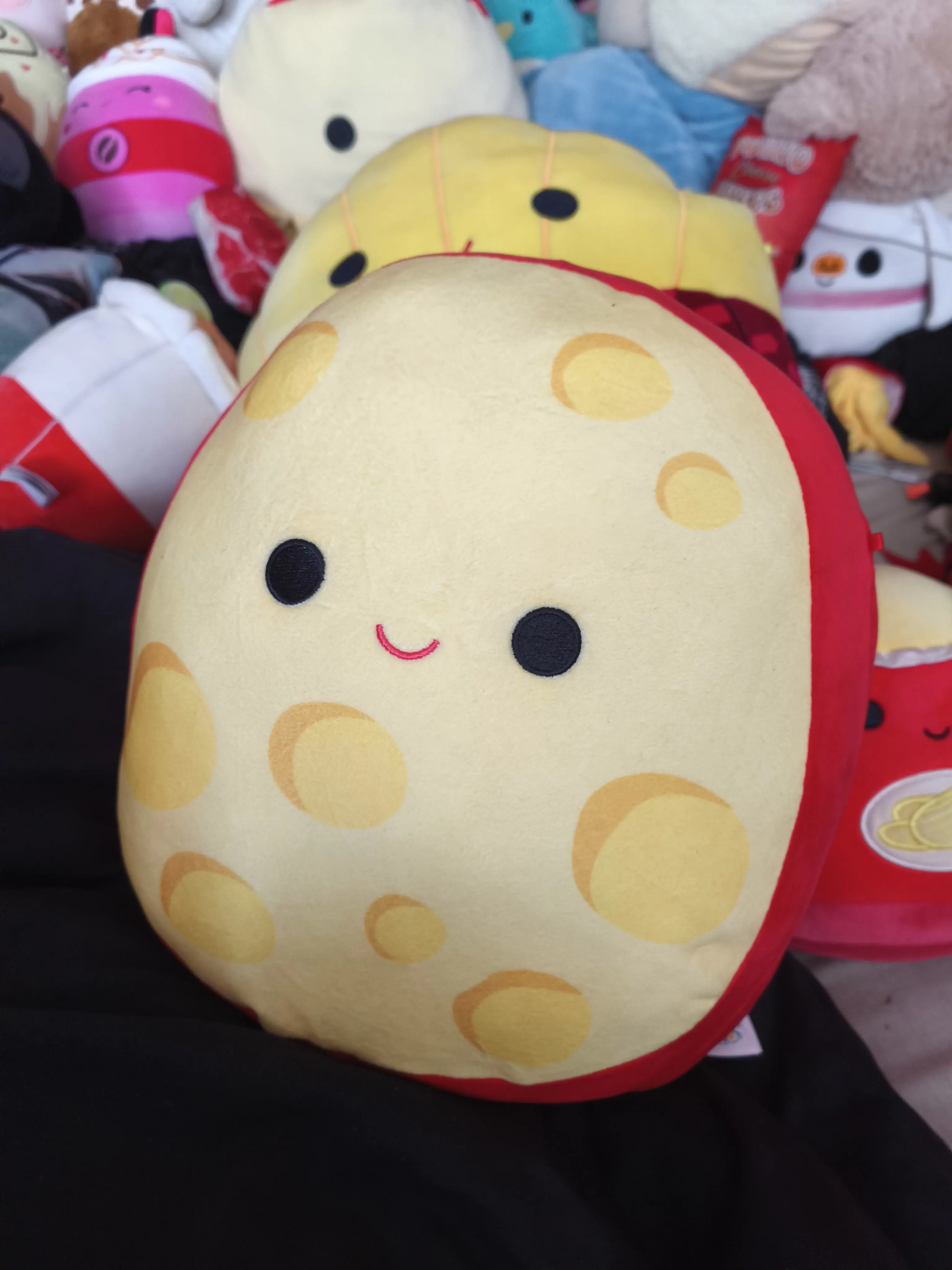 Squishmallows Plišasta Figura Mannon Gouda Cheese 30 cm fotografija izdelka