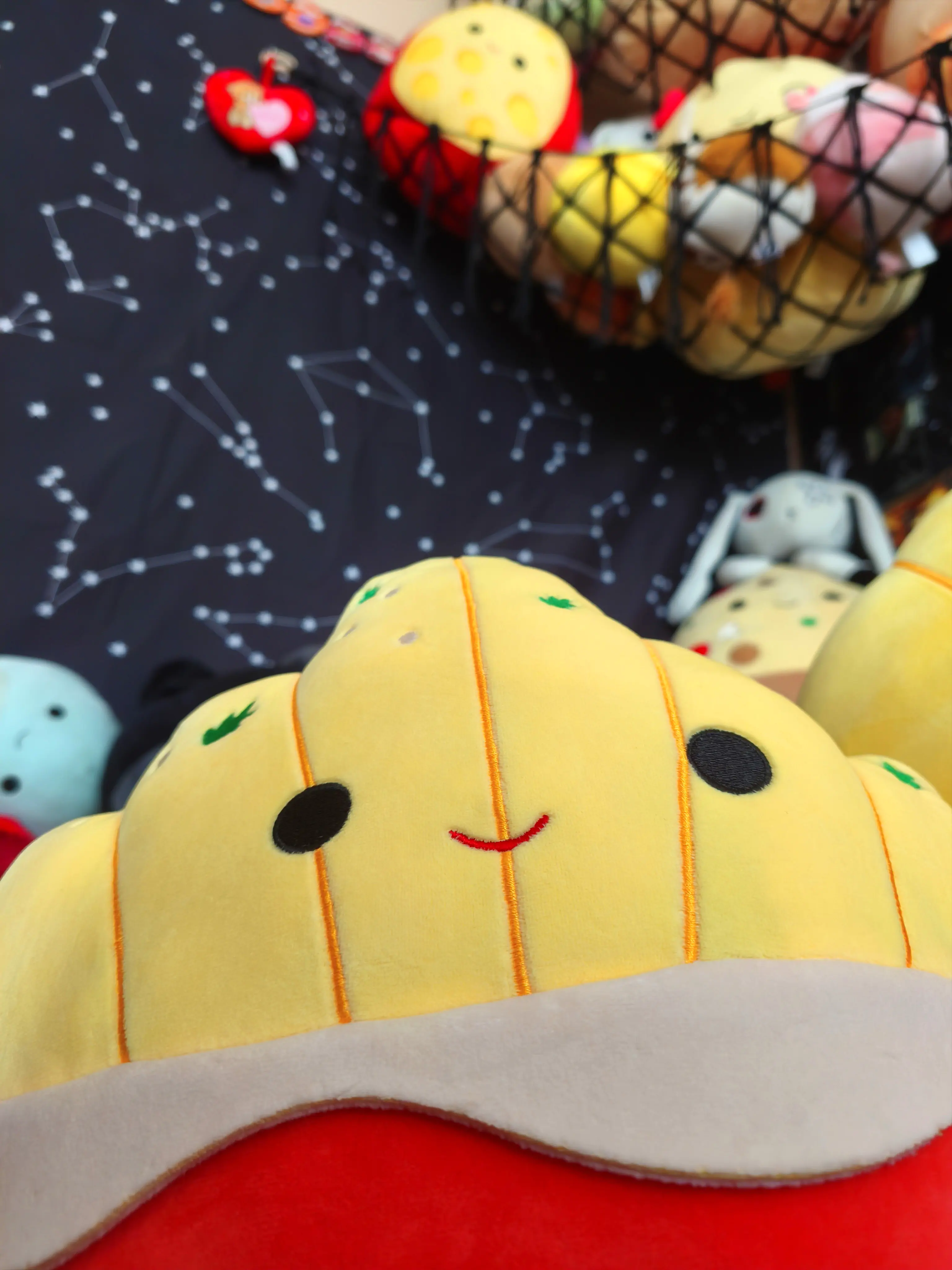 Squishmallows Plišasta figura Brendan Garlic Parmesan Fries 30 cm fotografija izdelka