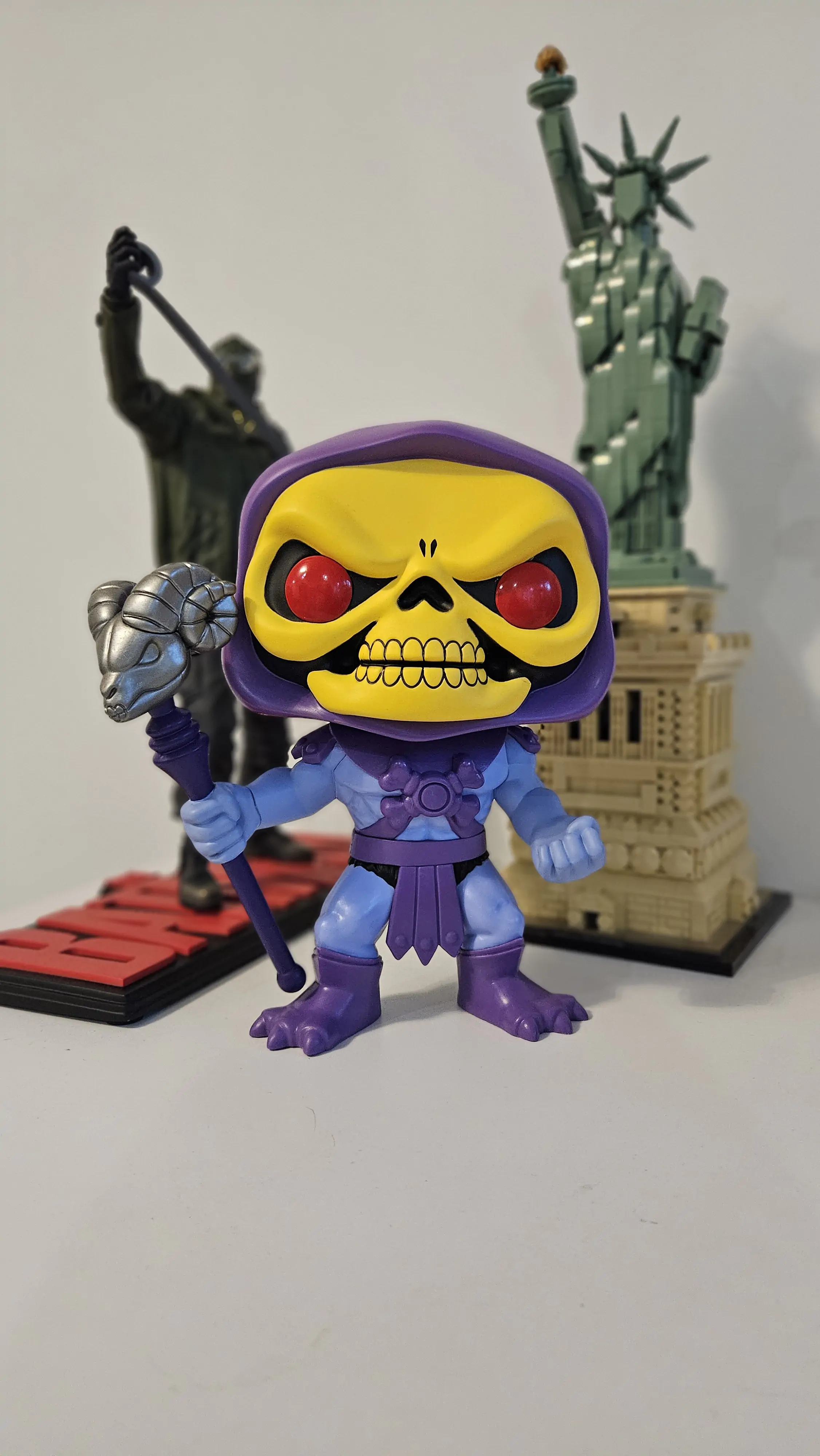 Masters of the Universe Super Sized POP! Animation Vinilna Figura Skeletor 25 cm fotografija izdelka