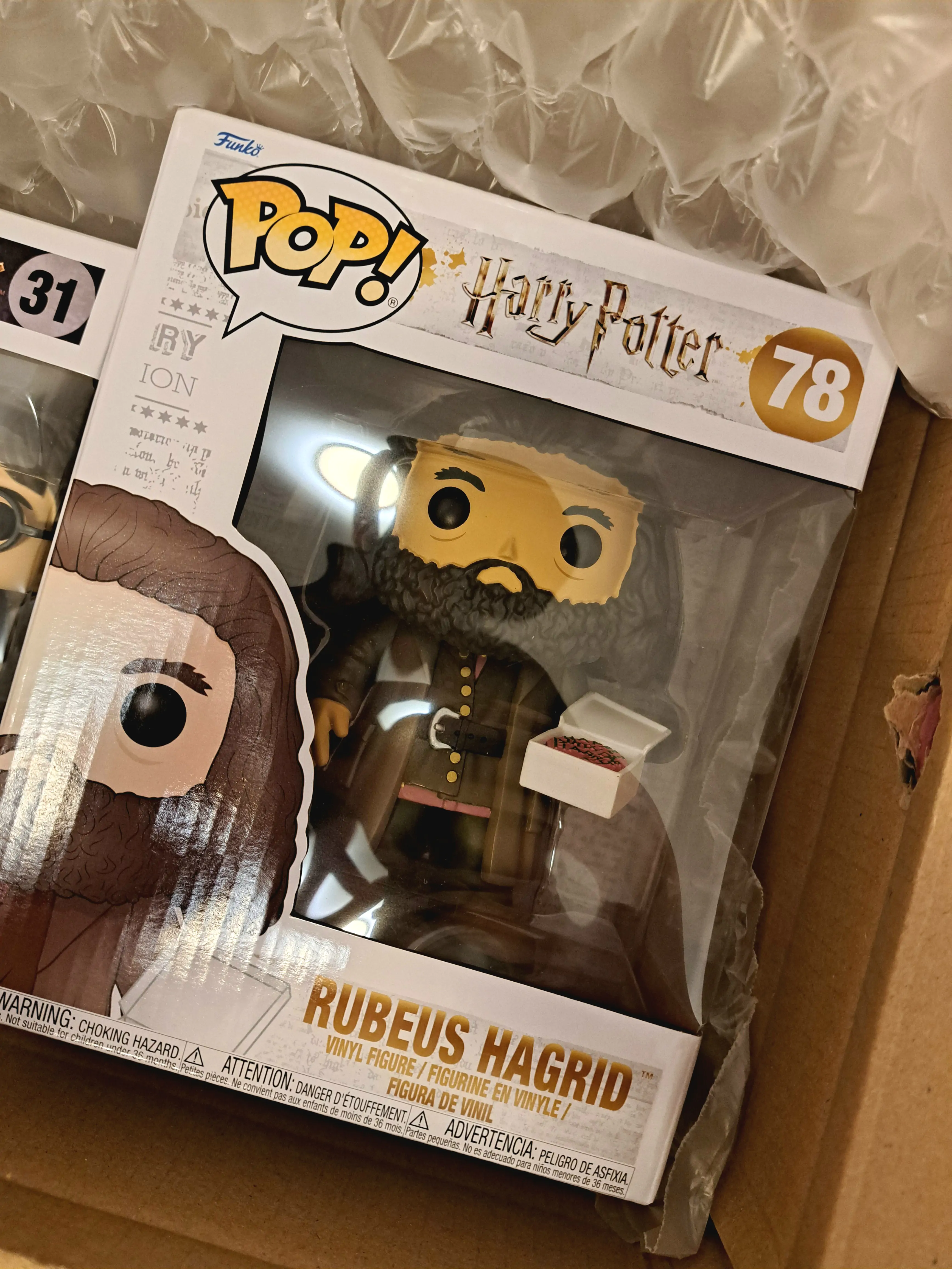 Harry Potter Super Sized POP! Movies Vinilna figura Hagrid s torto 14 cm fotografija izdelka