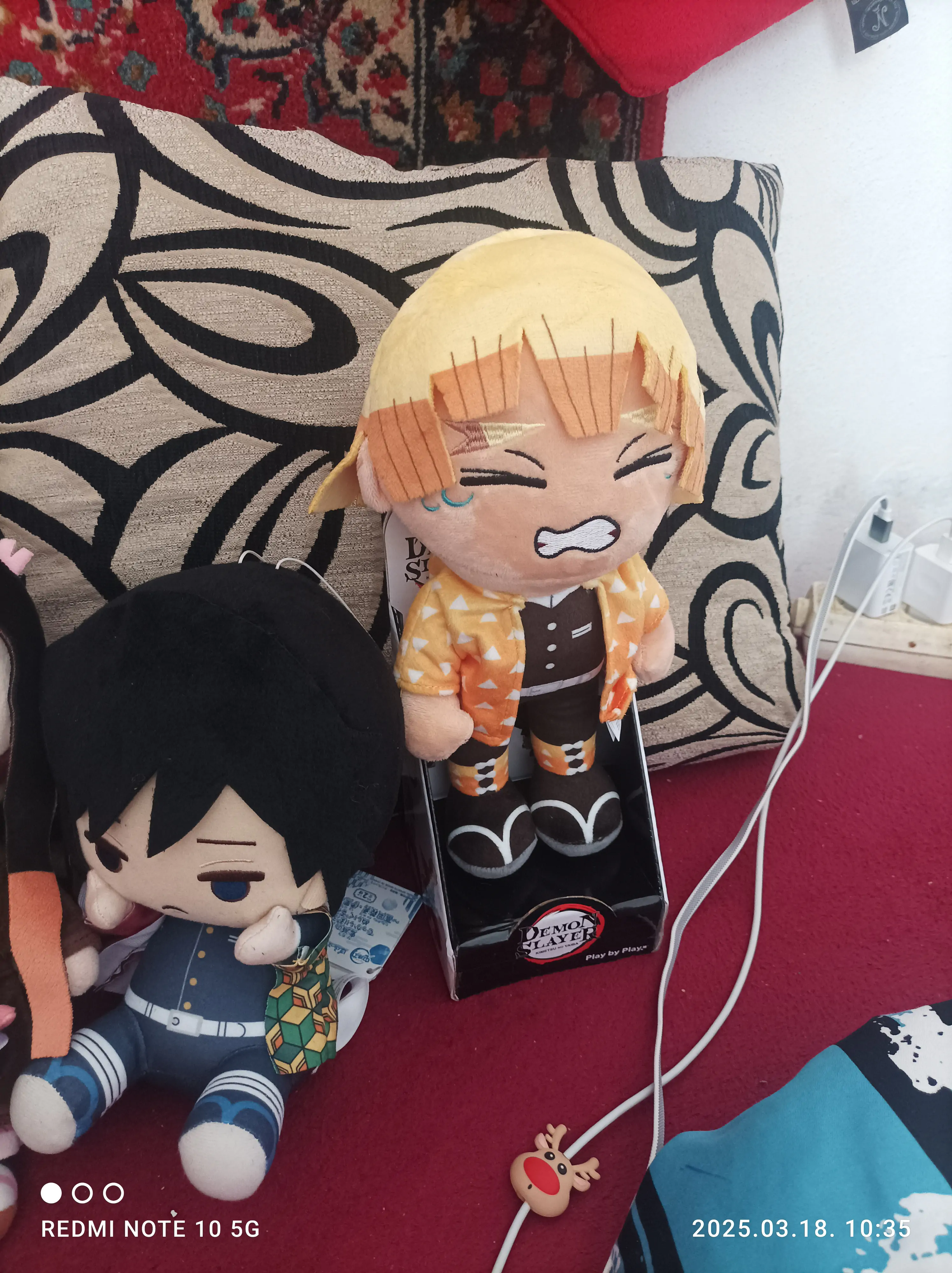 Demon Slayer Kimetsu no Yaiba Zenitsu Agatsuma plišasta igrača 27 cm fotografija izdelka