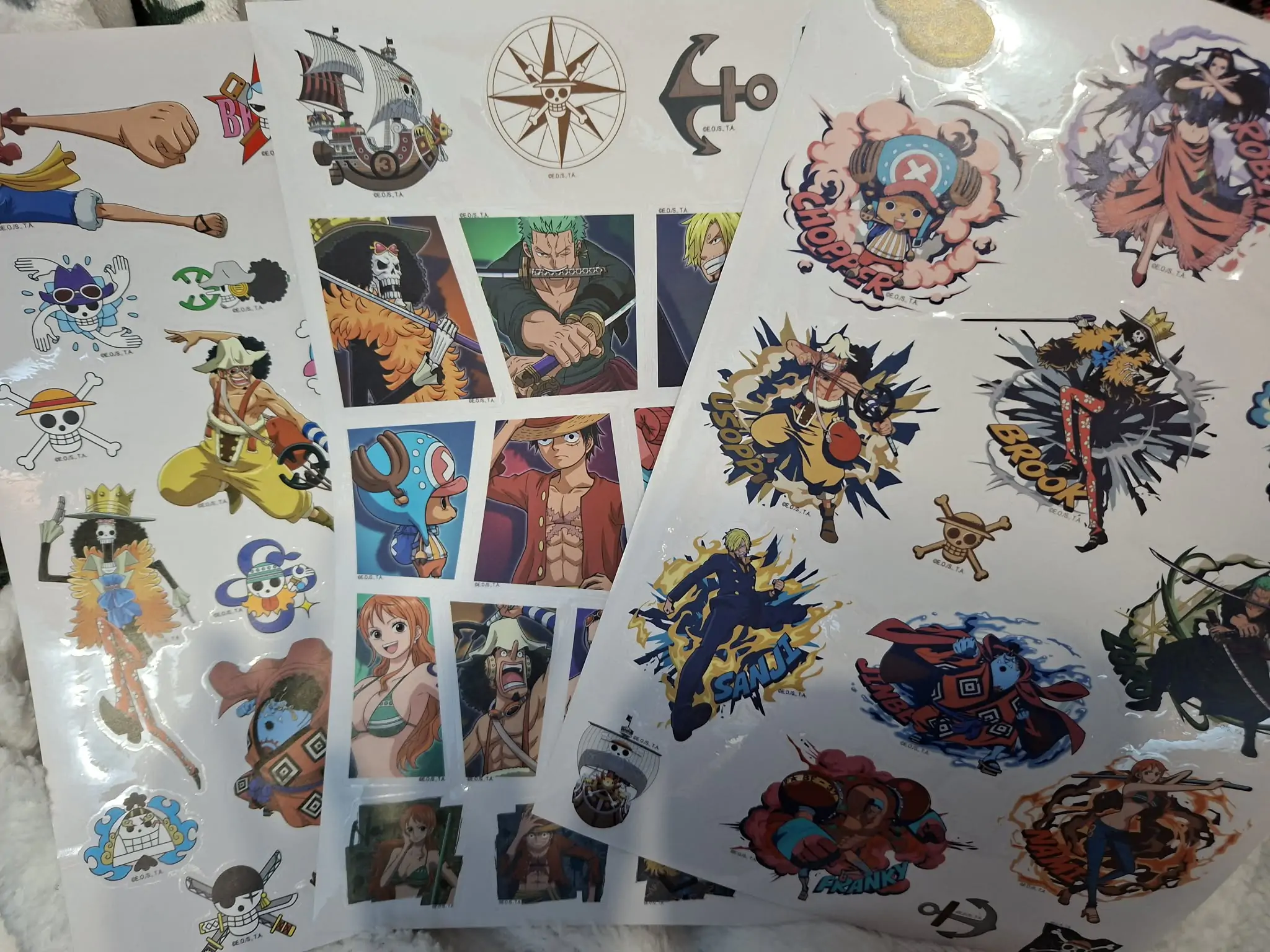 Set nalepk "One Piece" z možnostjo odstranjevanja fotografija izdelka
