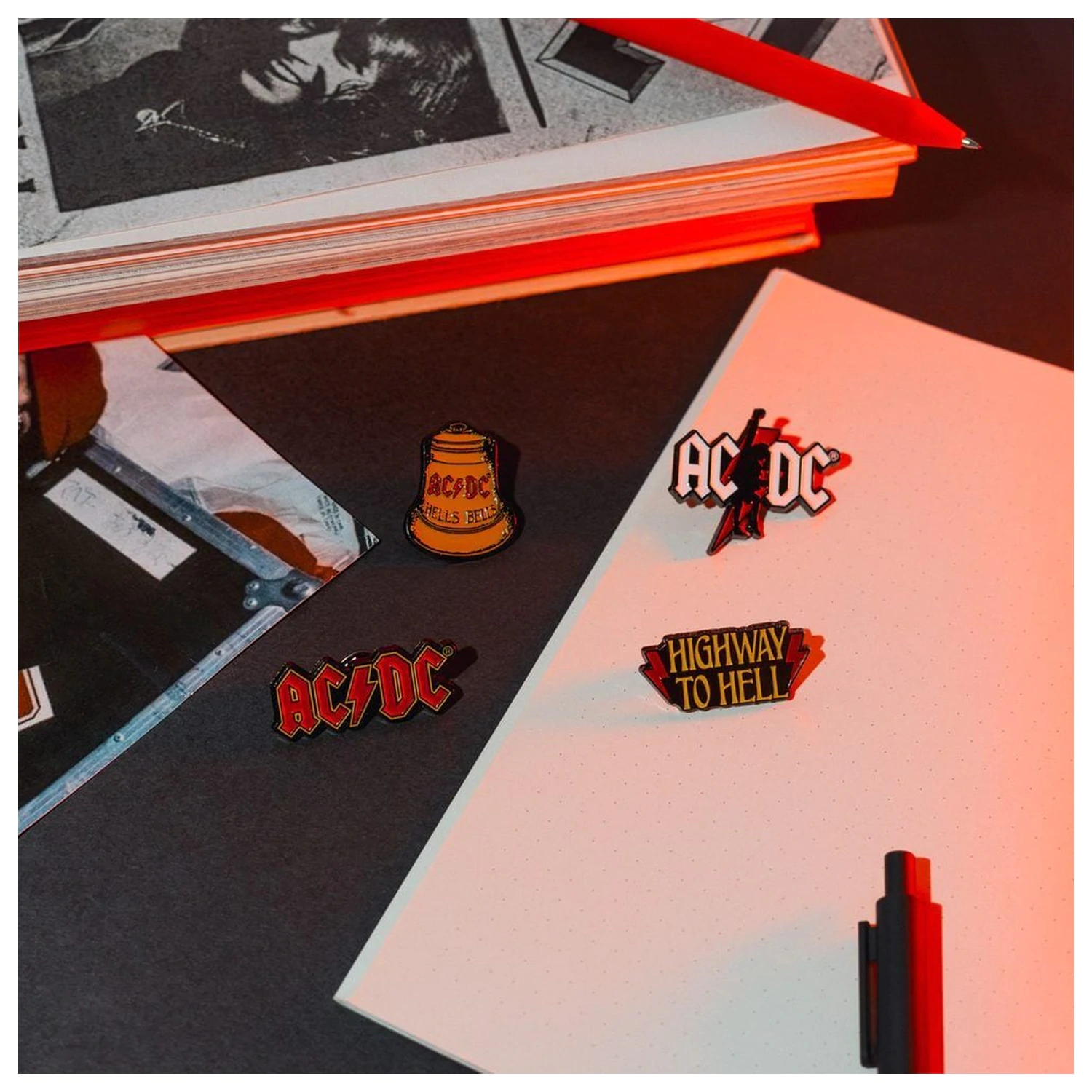 AC/DC komplet 4 priponk fotografija izdelka