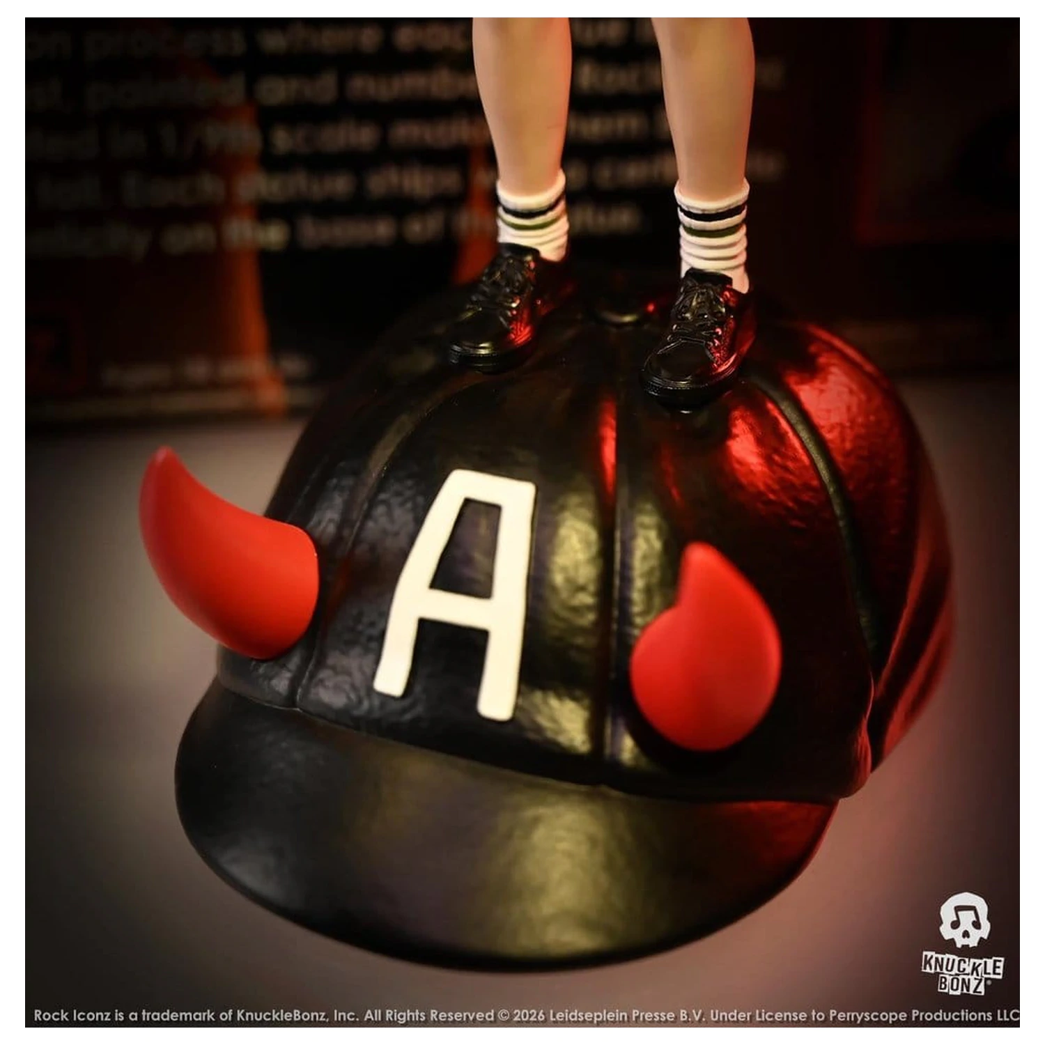 AC/DC Rock Iconz Figura Angus Young IV 23 cm fotografija izdelka
