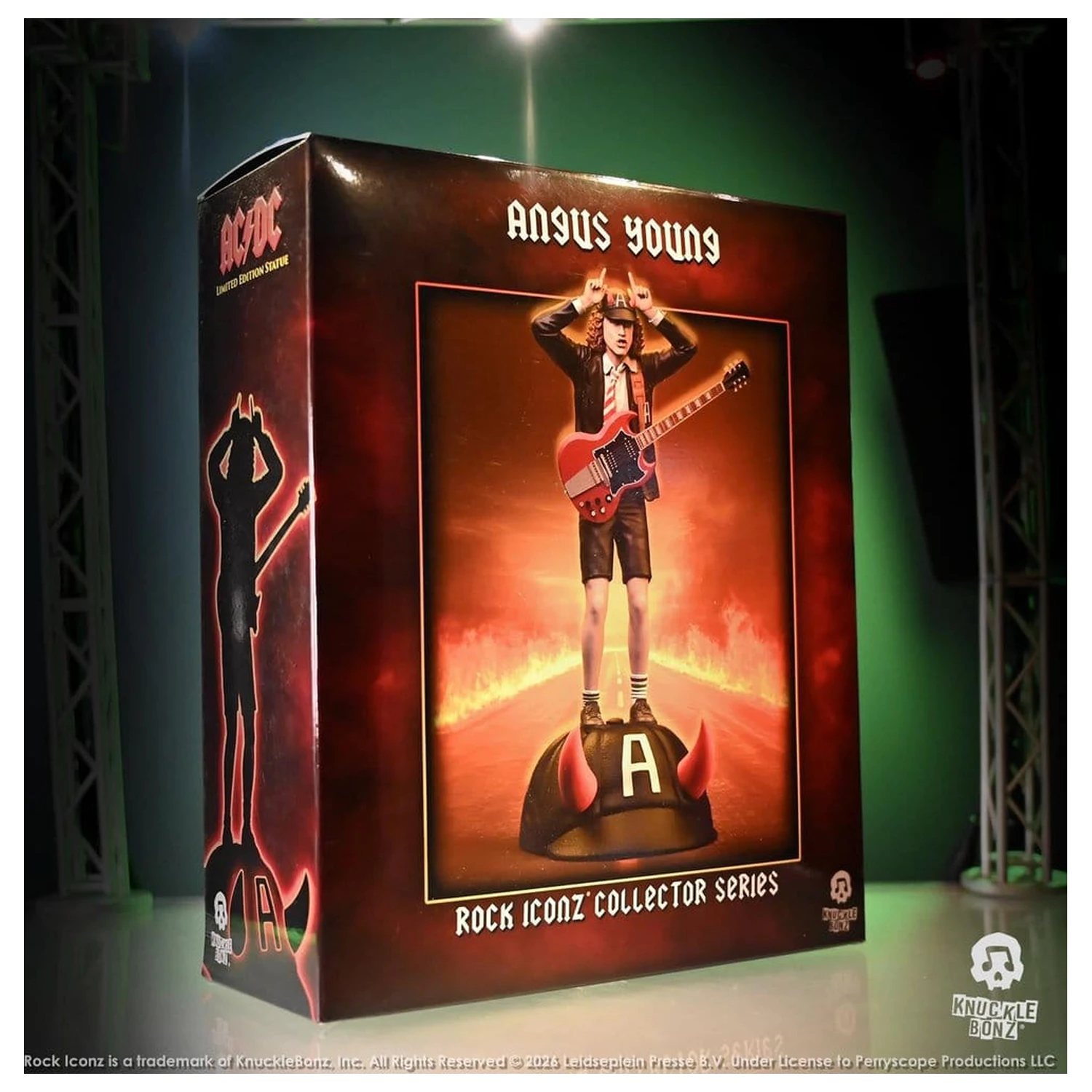 AC/DC Rock Iconz Figura Angus Young IV 23 cm fotografija izdelka
