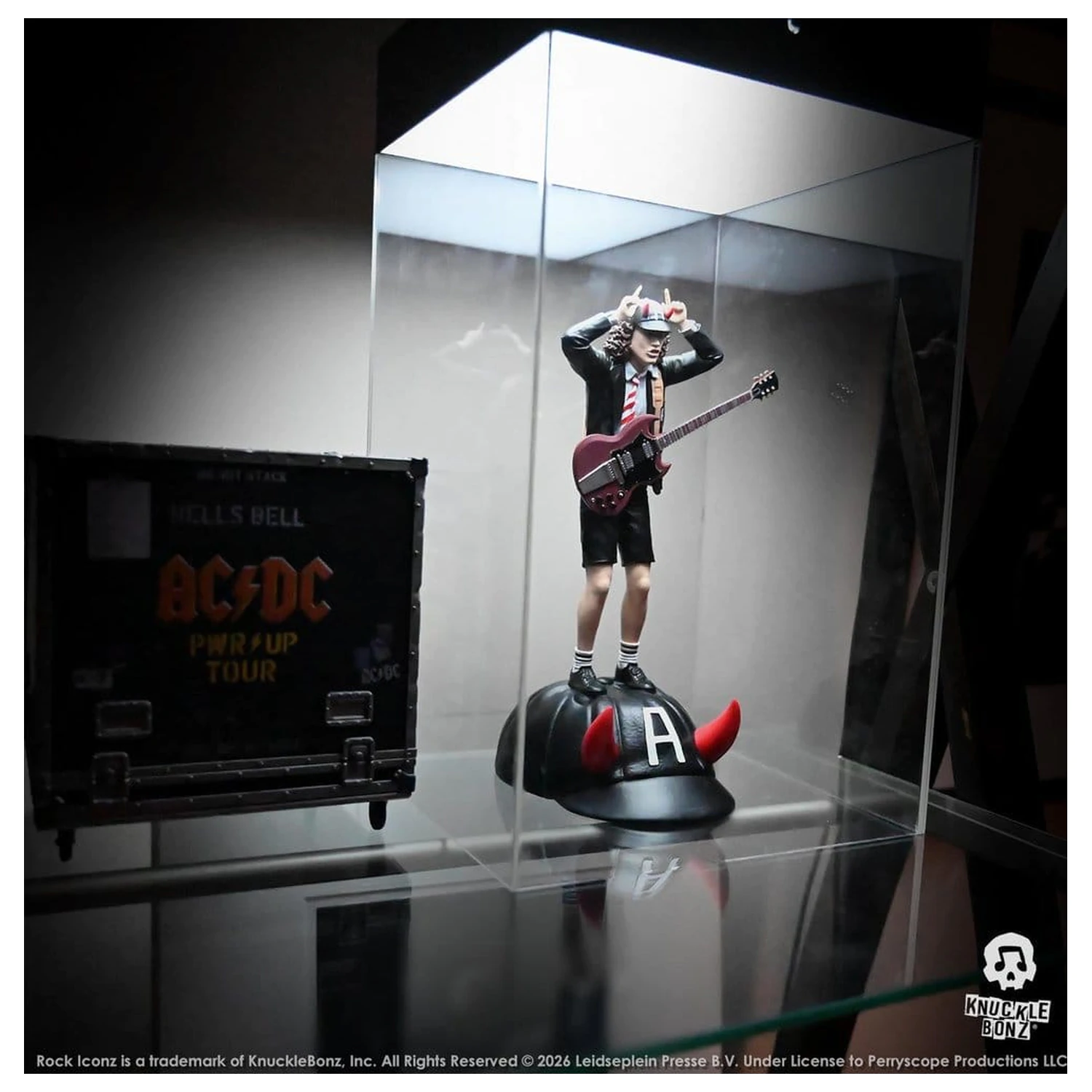 AC/DC Rock Iconz Figura Angus Young IV 23 cm fotografija izdelka