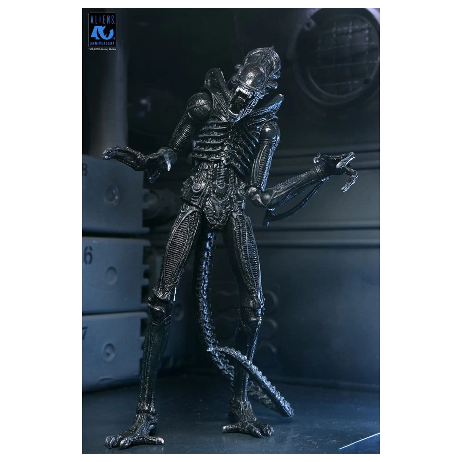 Aliens Ultimate Action Figure Warrior (1986) Xenomorph Black (40th Anniversary) 23 centimetrov fotografija izdelka