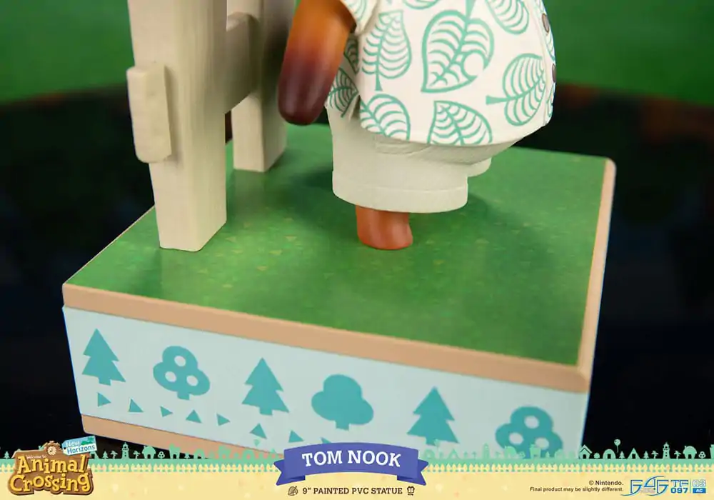 Animal Crossing: New Horizons PVC kip Tom Nook 22 cm fotografija izdelka