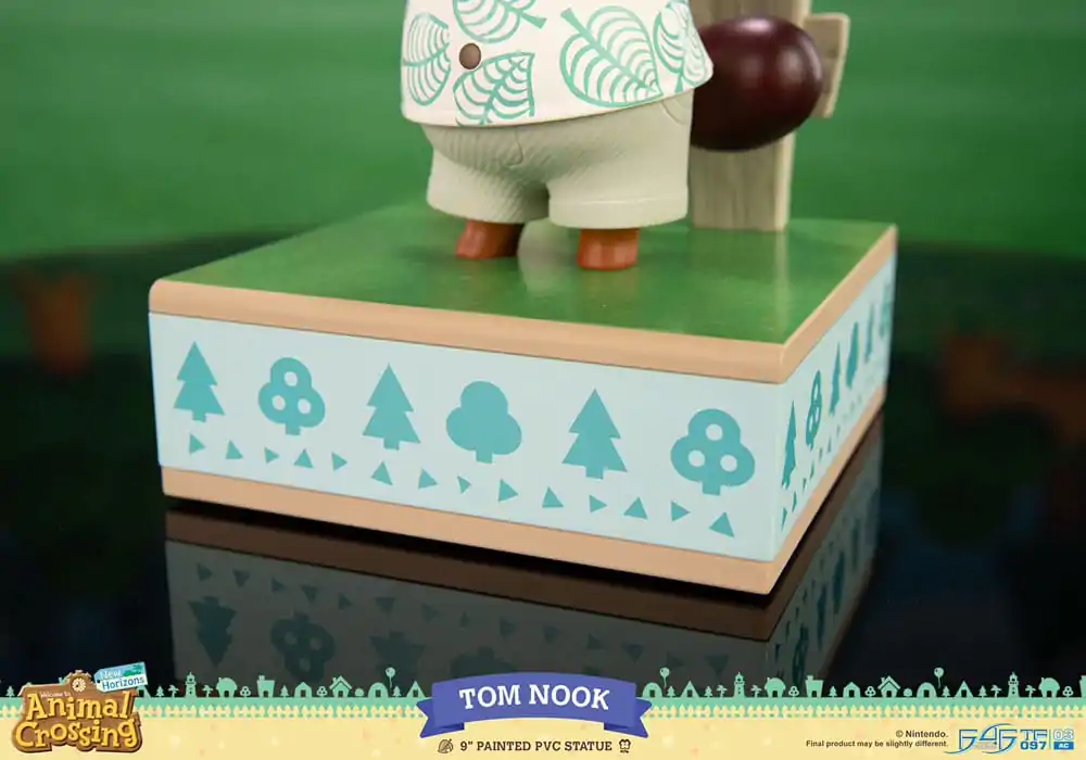 Animal Crossing: New Horizons PVC kip Tom Nook 22 cm fotografija izdelka