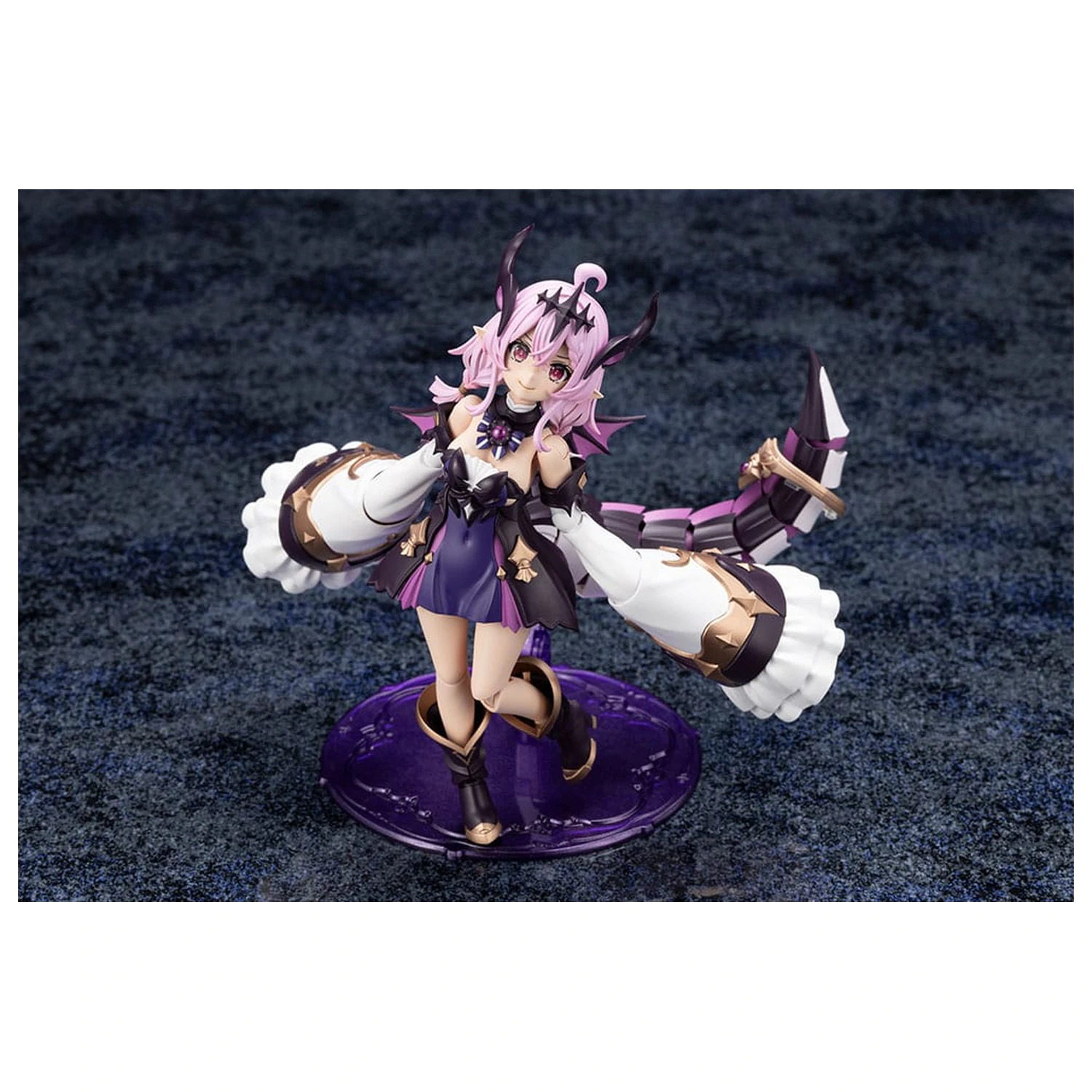 Arcanadea Komplet plastičnega modela GII 13 cm fotografija izdelka