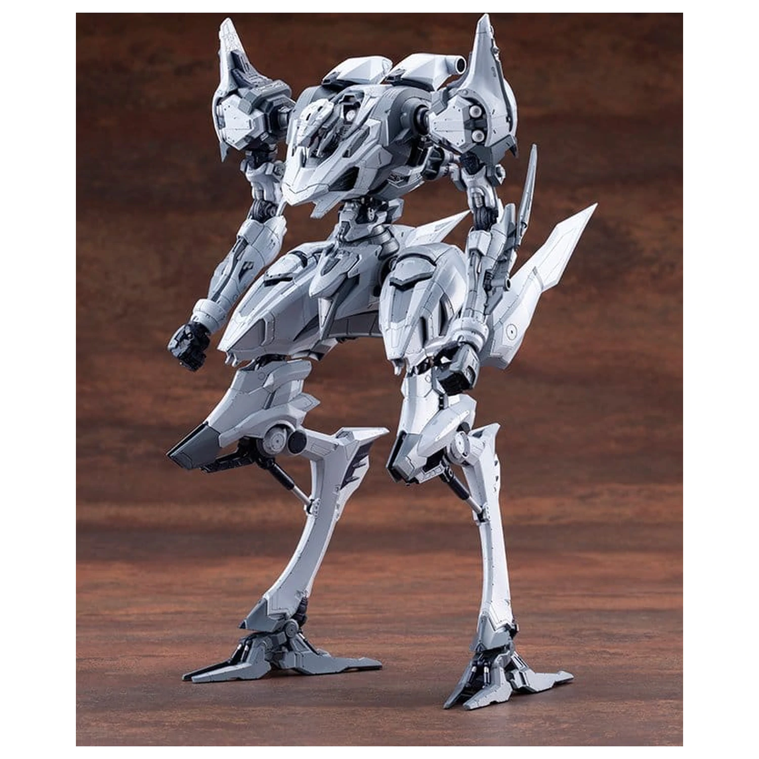 Armored Core V.I.O.S. Plastic Model Kit Schneider Nachtreihe/40E Close-Quarters Assault Type 27 cm fotografija izdelka