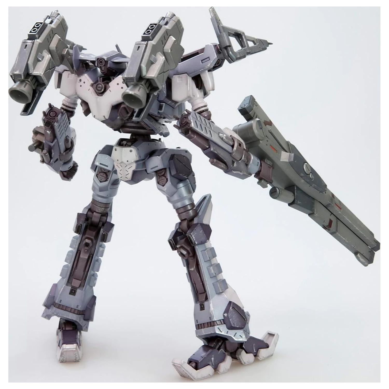 Armored Core VI Crest CR-C98E2 Assault Type maketa 16 cm fotografija izdelka