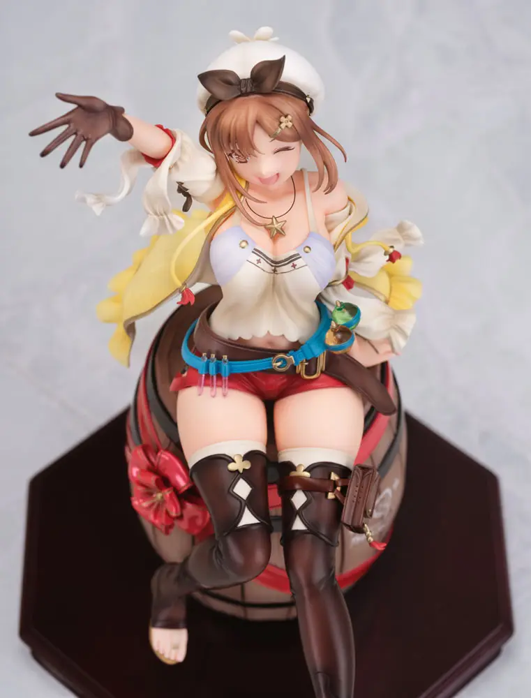 Atelier Ryza Ever Darkness & the Secret Hideout PVC kip 1/7 Ryza Atelier Series 25th Anniversary ver. DX edition 25 cm fotografija izdelka