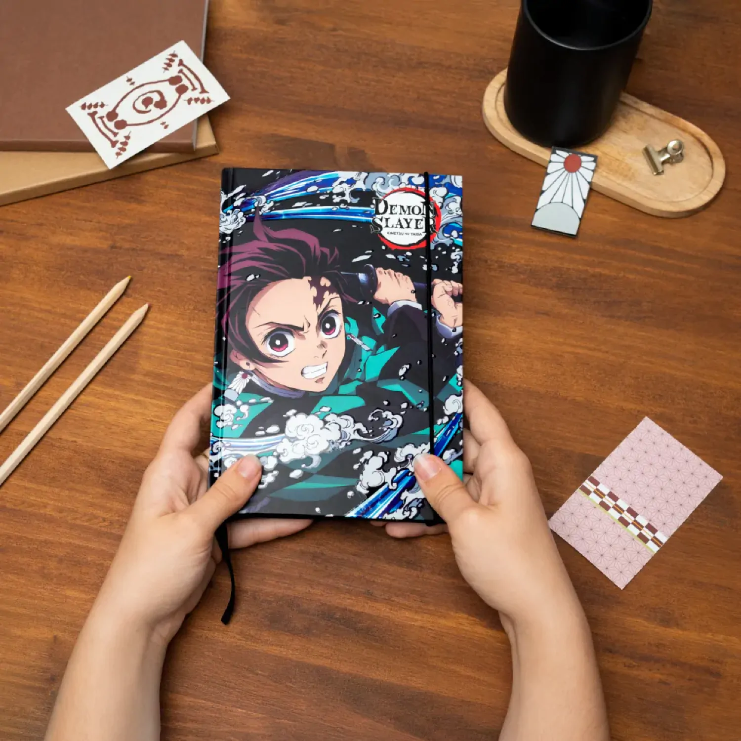 Demon Slayer Kimetsu no Yaiba A5 premium beležka fotografija izdelka