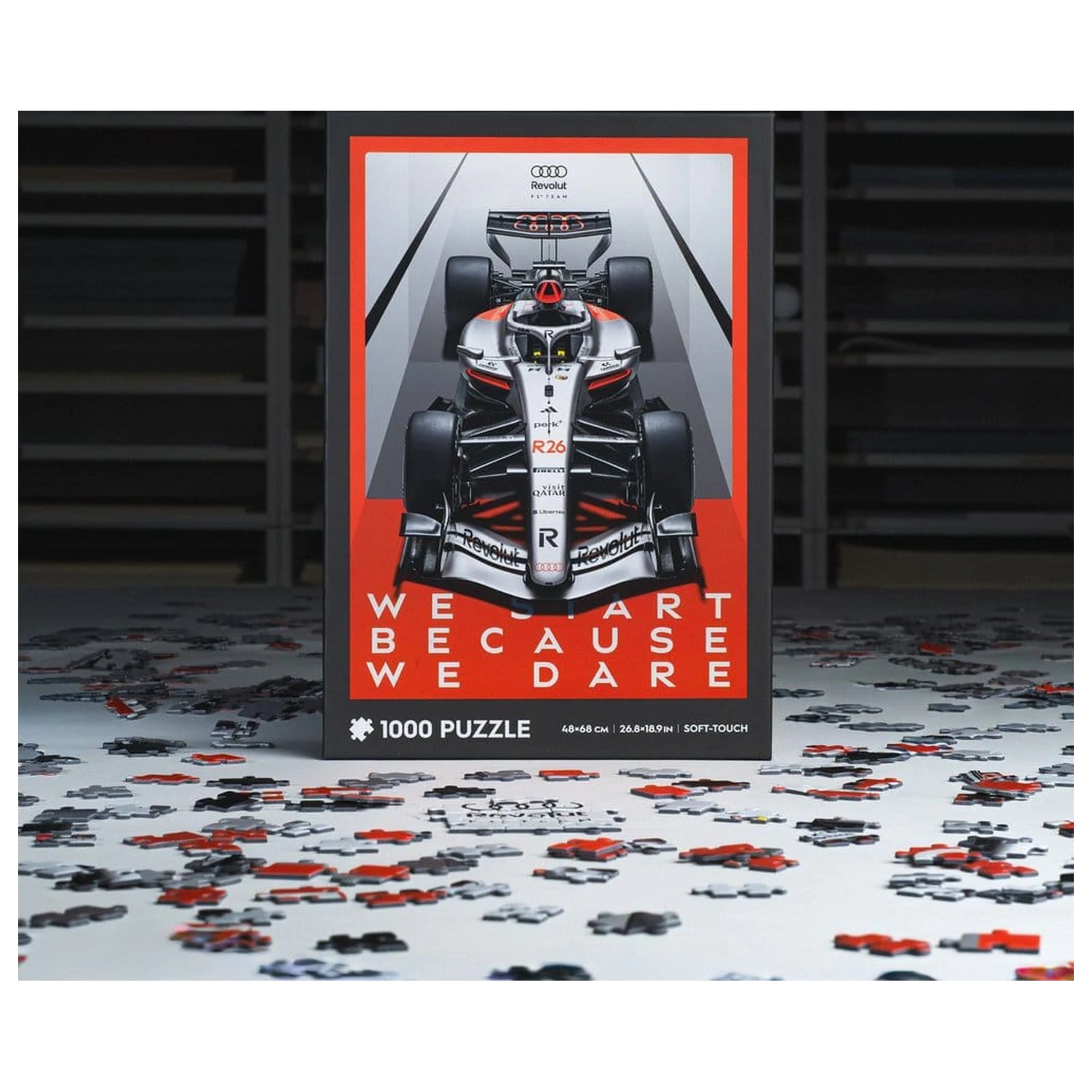 Audi Revolut F1 Team Puzzle R26 2026 (1000 kosov) 48 x 68 cm fotografija izdelka