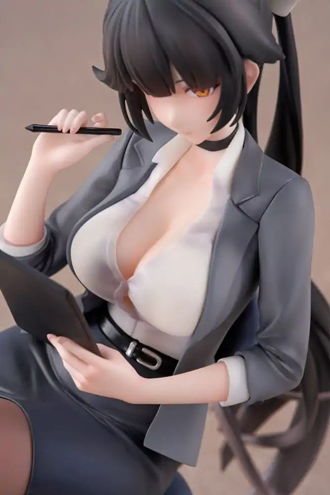 Azur Lane PVC Kip 1/6 Takao Ofiice Lady Ver. 18 cm fotografija izdelka