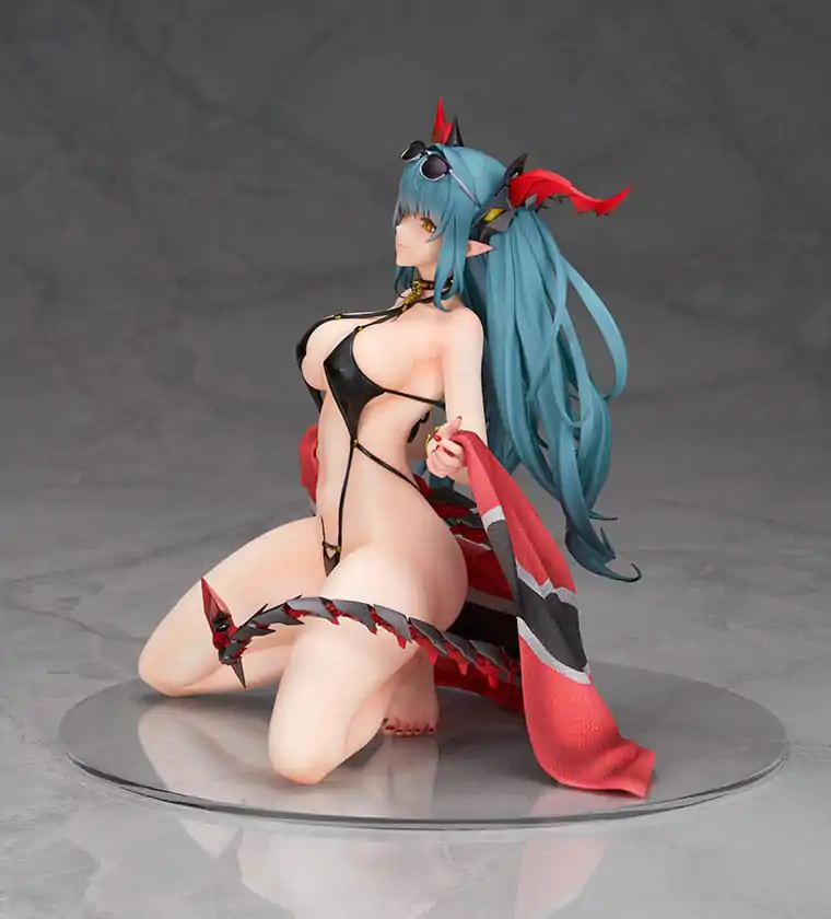 Azur Lane PVC Kip 1/7 Regensburg Dark Dragon and the Coast of Light Ver. 16 cm fotografija izdelka