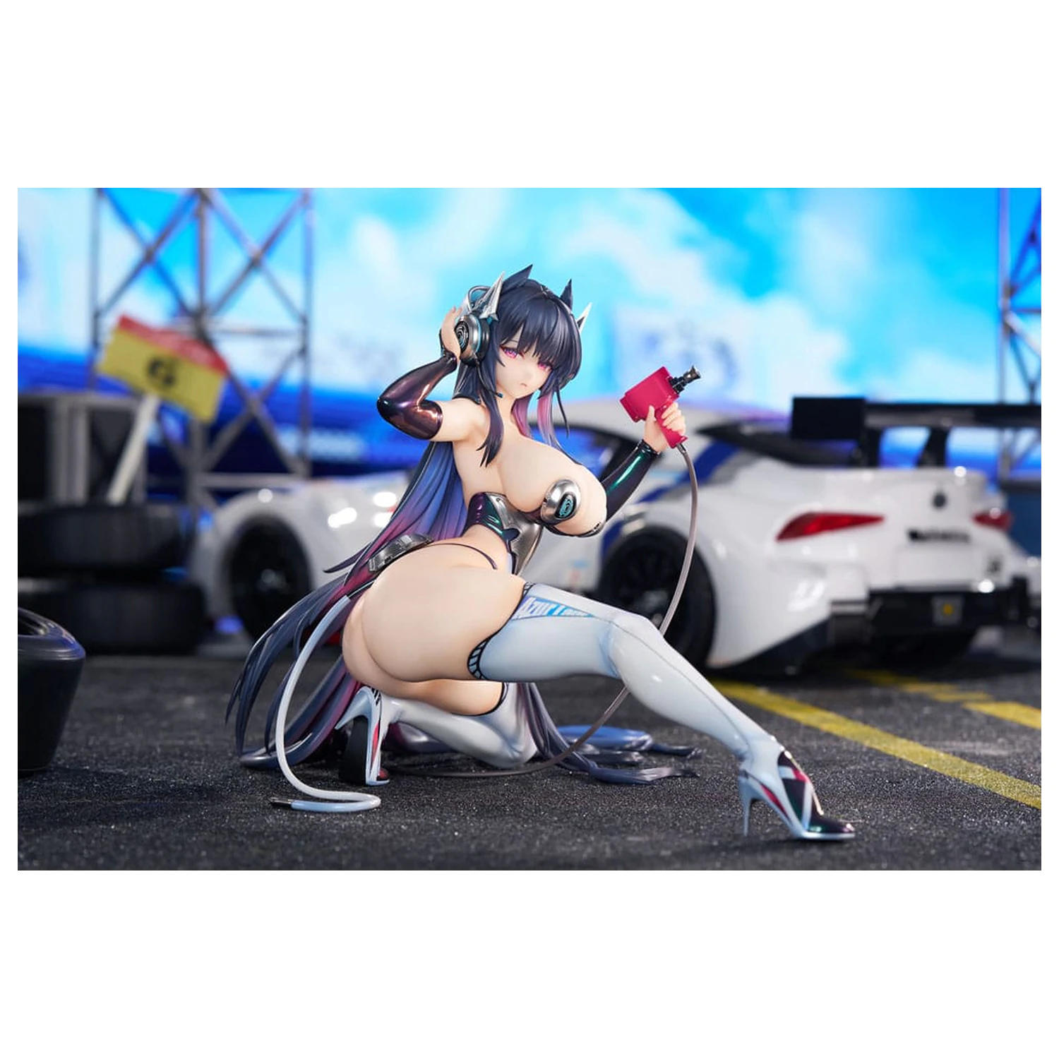 Azur Lane PVC Kip 1/7 Strasbourg Faerie of the Race Circuit Ver. 16 cm fotografija izdelka