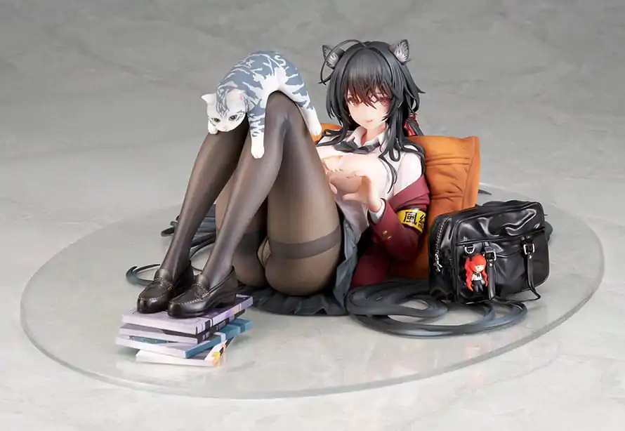 Azur Lane PVC Kip 1/7 Taiho Sweet Time After School Ver. 32 cm fotografija izdelka