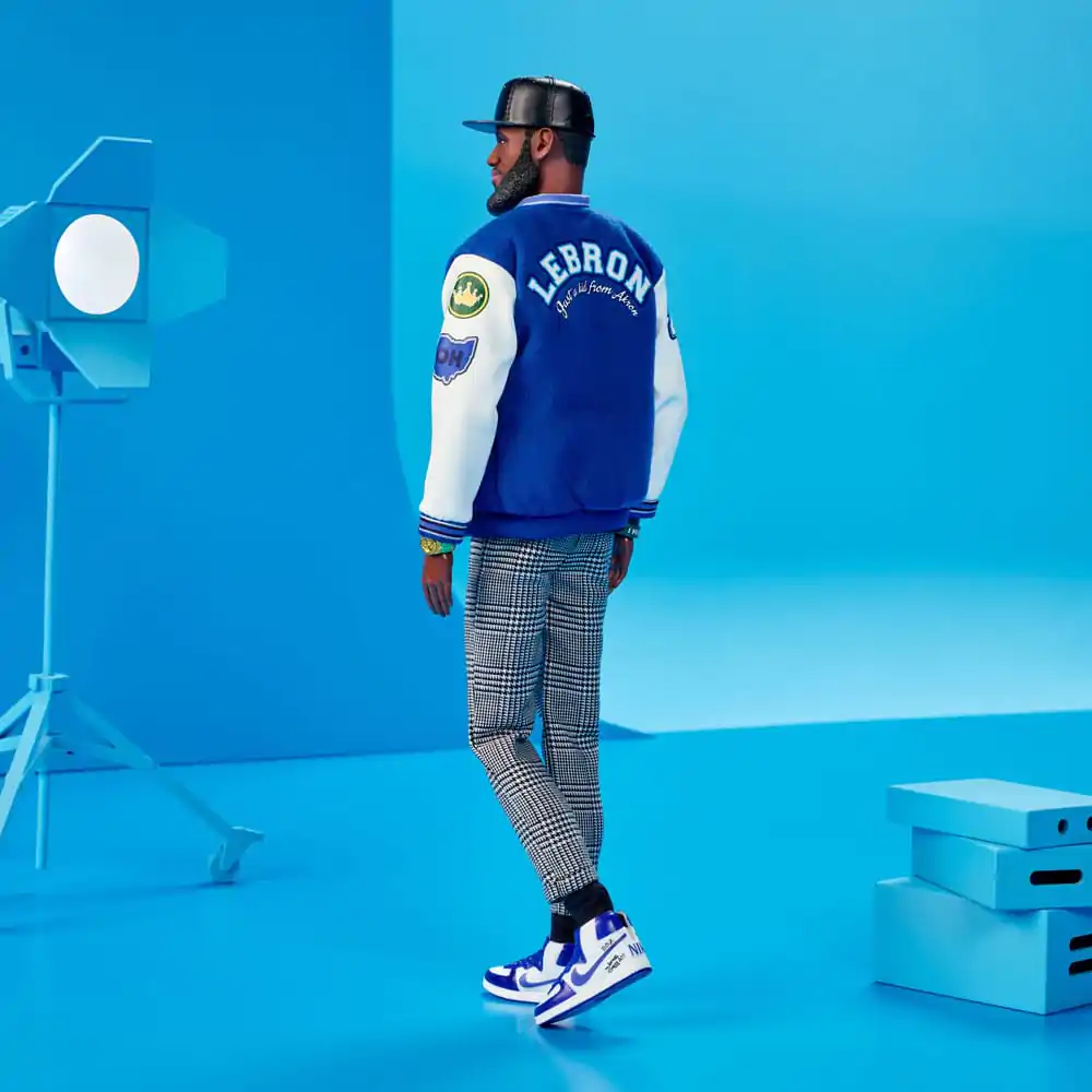 Barbie Signature Punčka Fashion Kenbassador Lebron James fotografija izdelka
