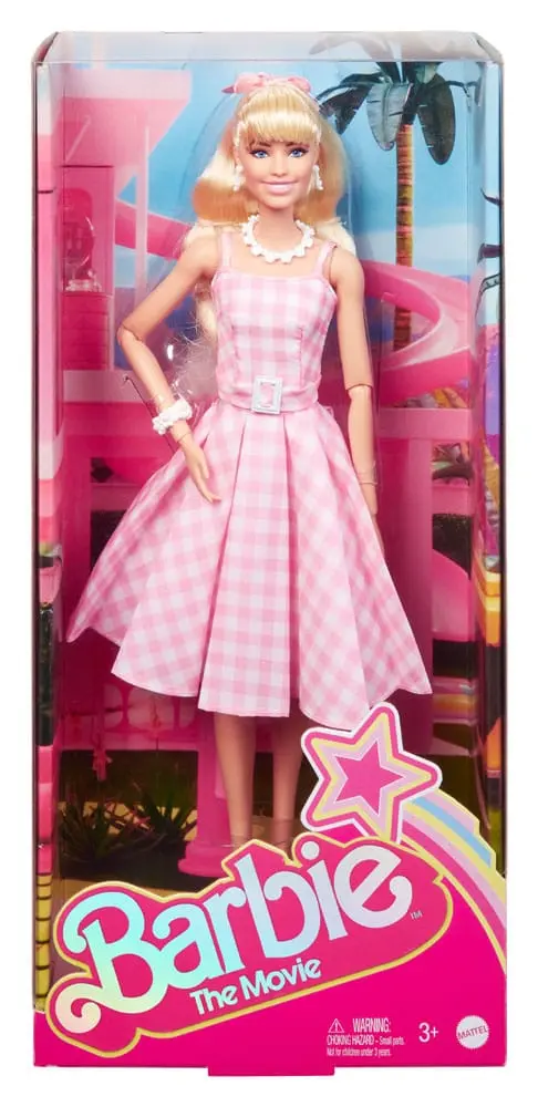 Barbie The Movie Doll Barbie v roza obleki Gingham [POŠKODOVANO PAKIRANJE] fotografija izdelka