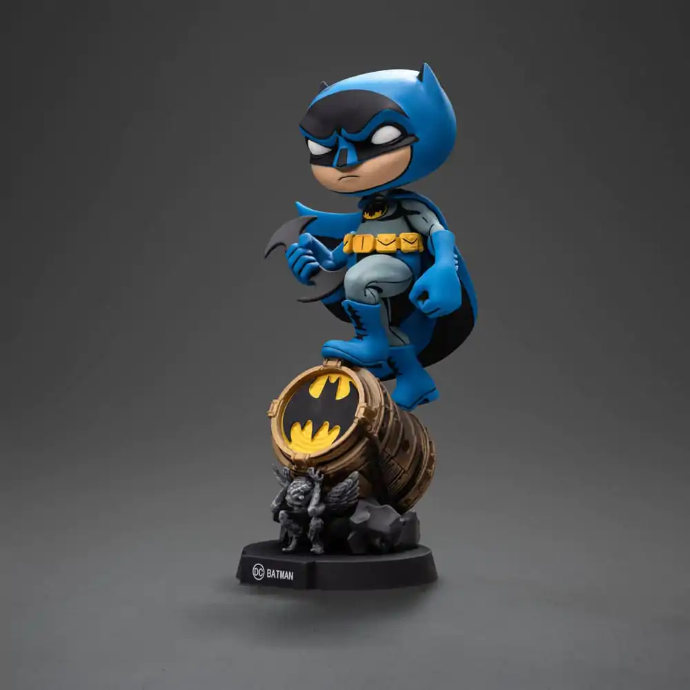 Batman Mini Co. PVC figura Batman na Bat-Signal (Blue Variant) 19 cm fotografija izdelka