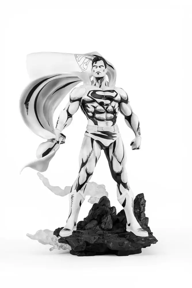 Batman PX PVC Kip 1/8 SDCC 2024 Superman Black & White Version 30 cm fotografija izdelka