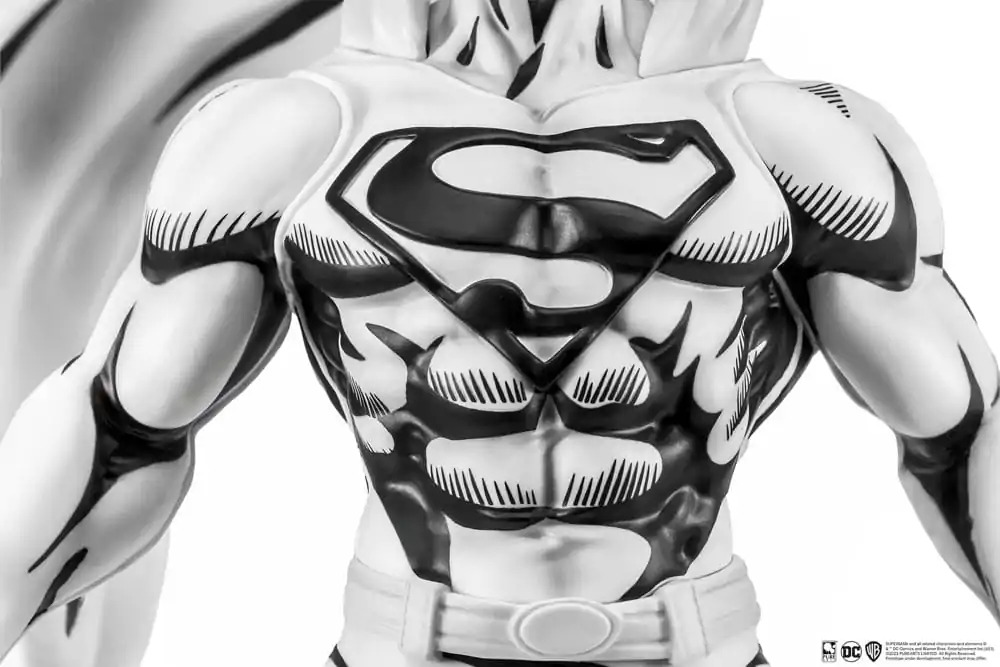 Batman PX PVC Kip 1/8 SDCC 2024 Superman Black & White Version 30 cm fotografija izdelka