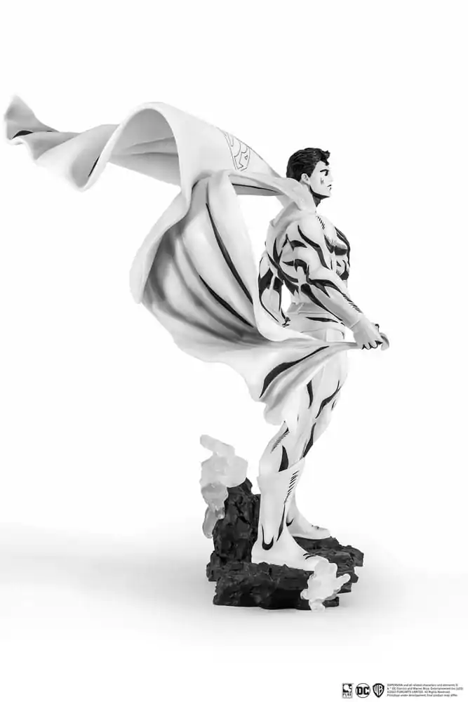 Batman PX PVC Kip 1/8 SDCC 2024 Superman Black & White Version 30 cm fotografija izdelka