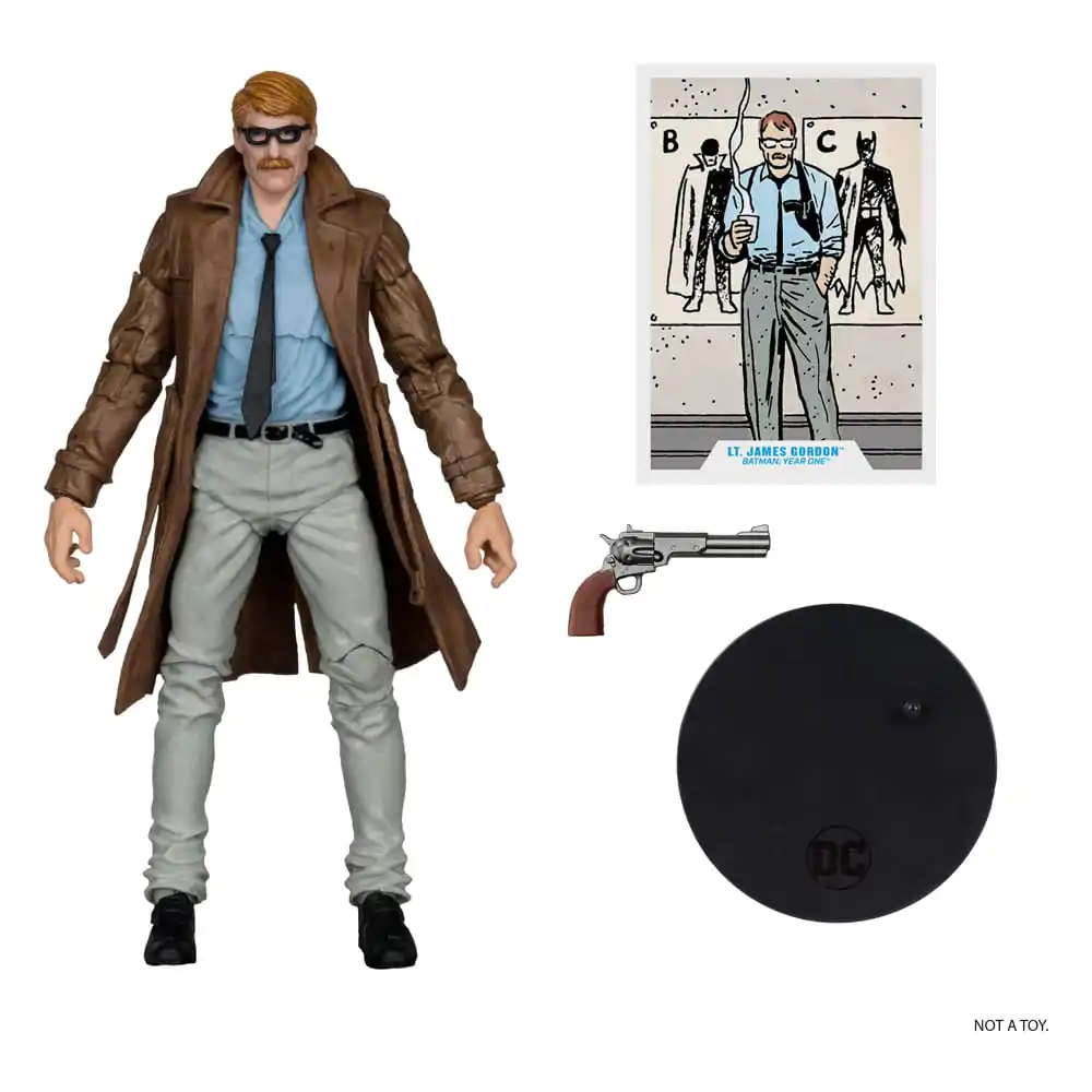 Batman Year One (Part 4) DC Multiverse Akcijska figura Lt. James Gordon (Gold Label) 18 cm fotografija izdelka