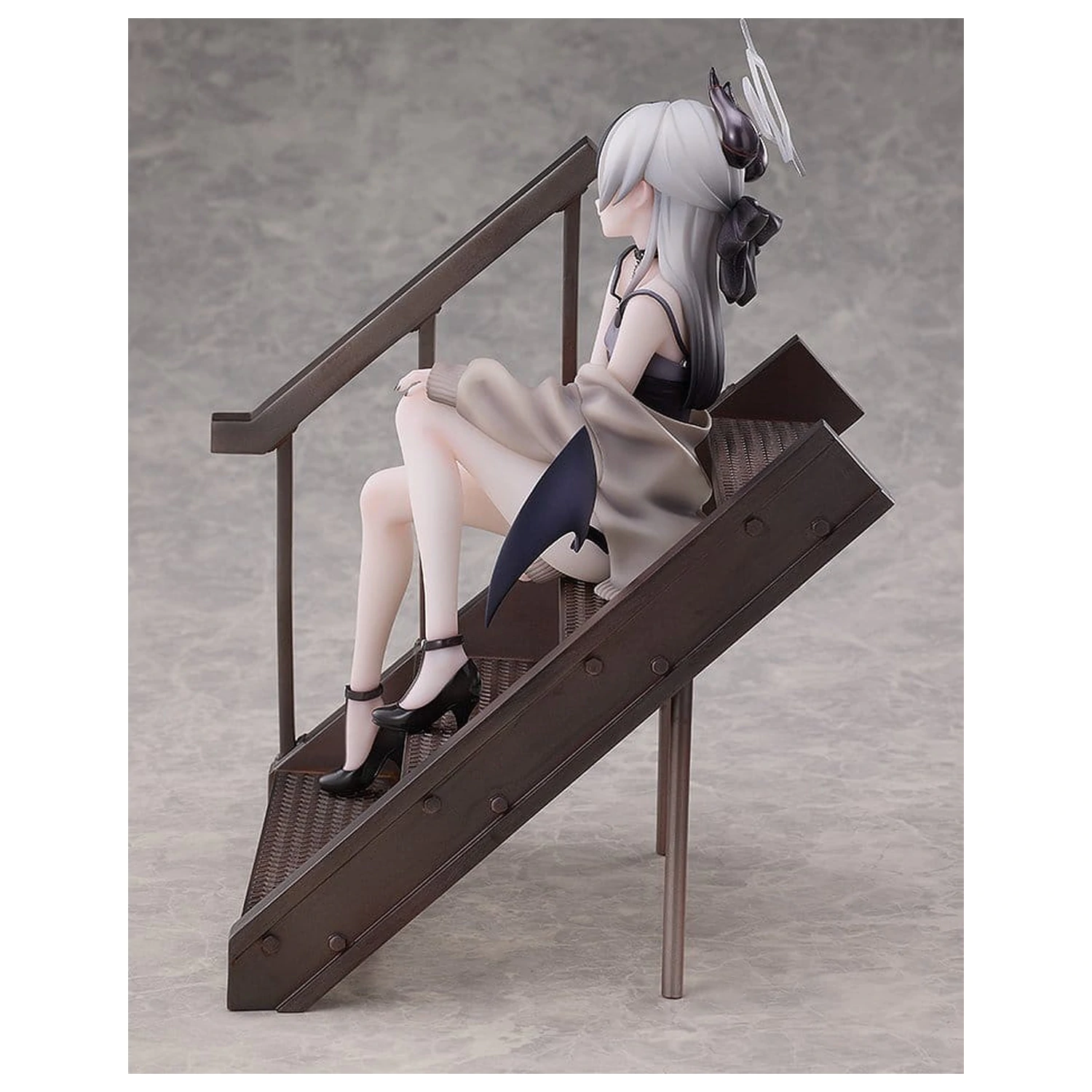 Blue Archive PVC Kip 1/7 Kayoko (Dress): Memorial Lobby Ver. 22 cm fotografija izdelka