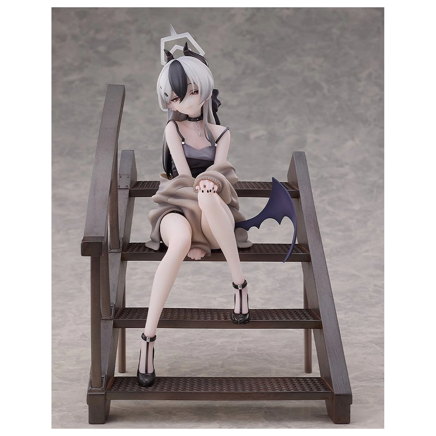 Blue Archive PVC Kip 1/7 Kayoko (Dress): Memorial Lobby Ver. 22 cm fotografija izdelka