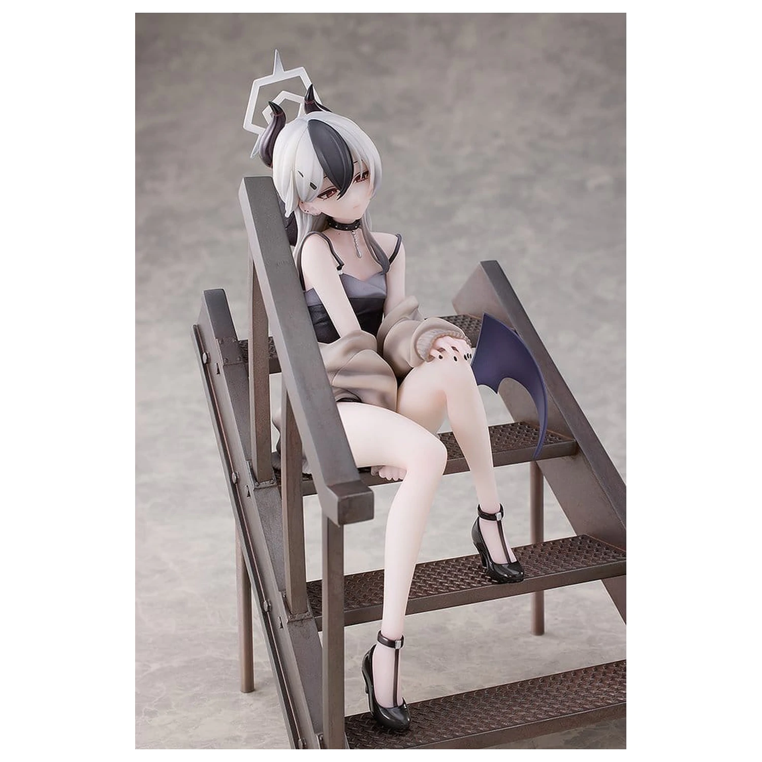 Blue Archive PVC Kip 1/7 Kayoko (Dress): Memorial Lobby Ver. 22 cm fotografija izdelka