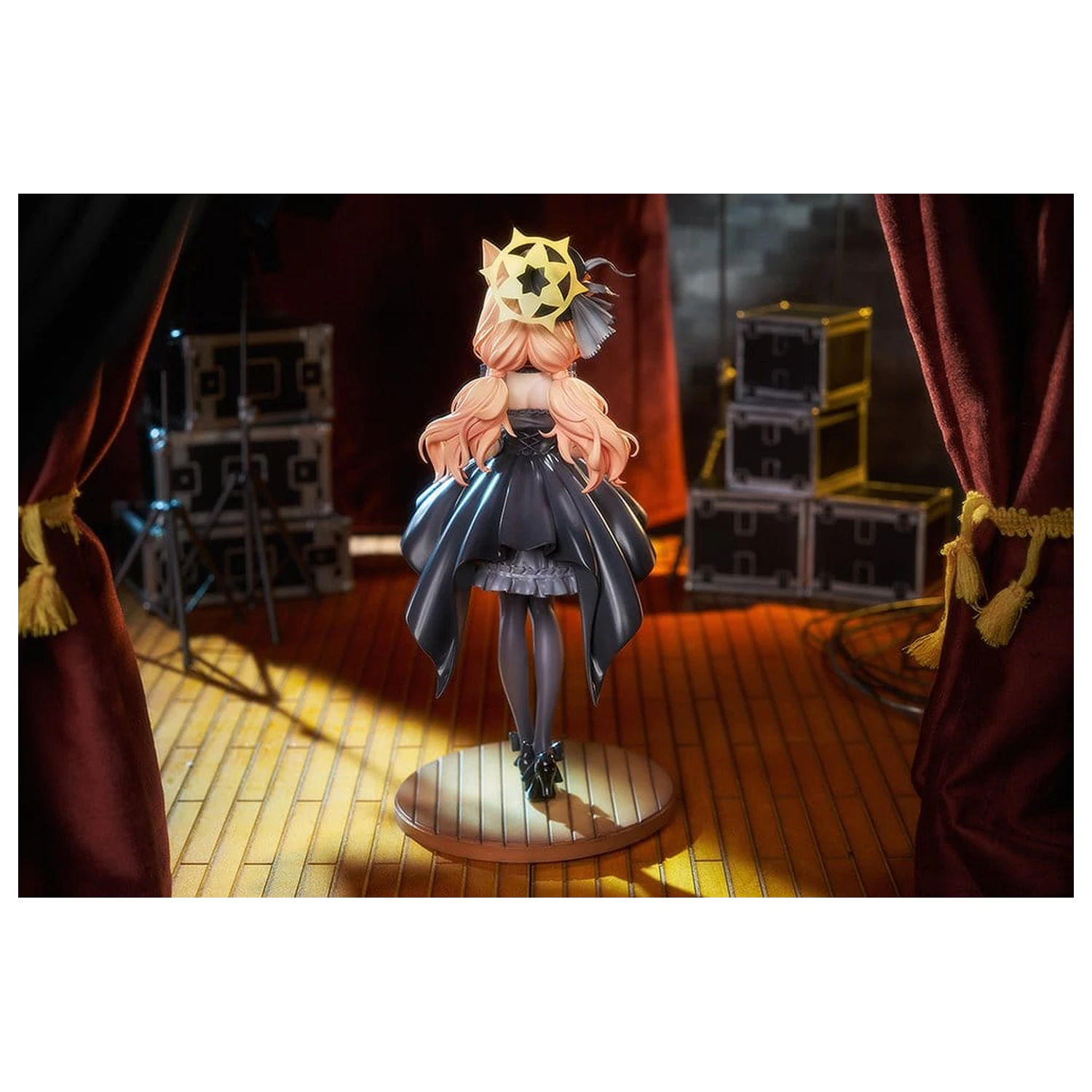 Blue Archive PVC kip 1/7 Mari (Idol): Memorial Lobby Ver. 24 cm fotografija izdelka