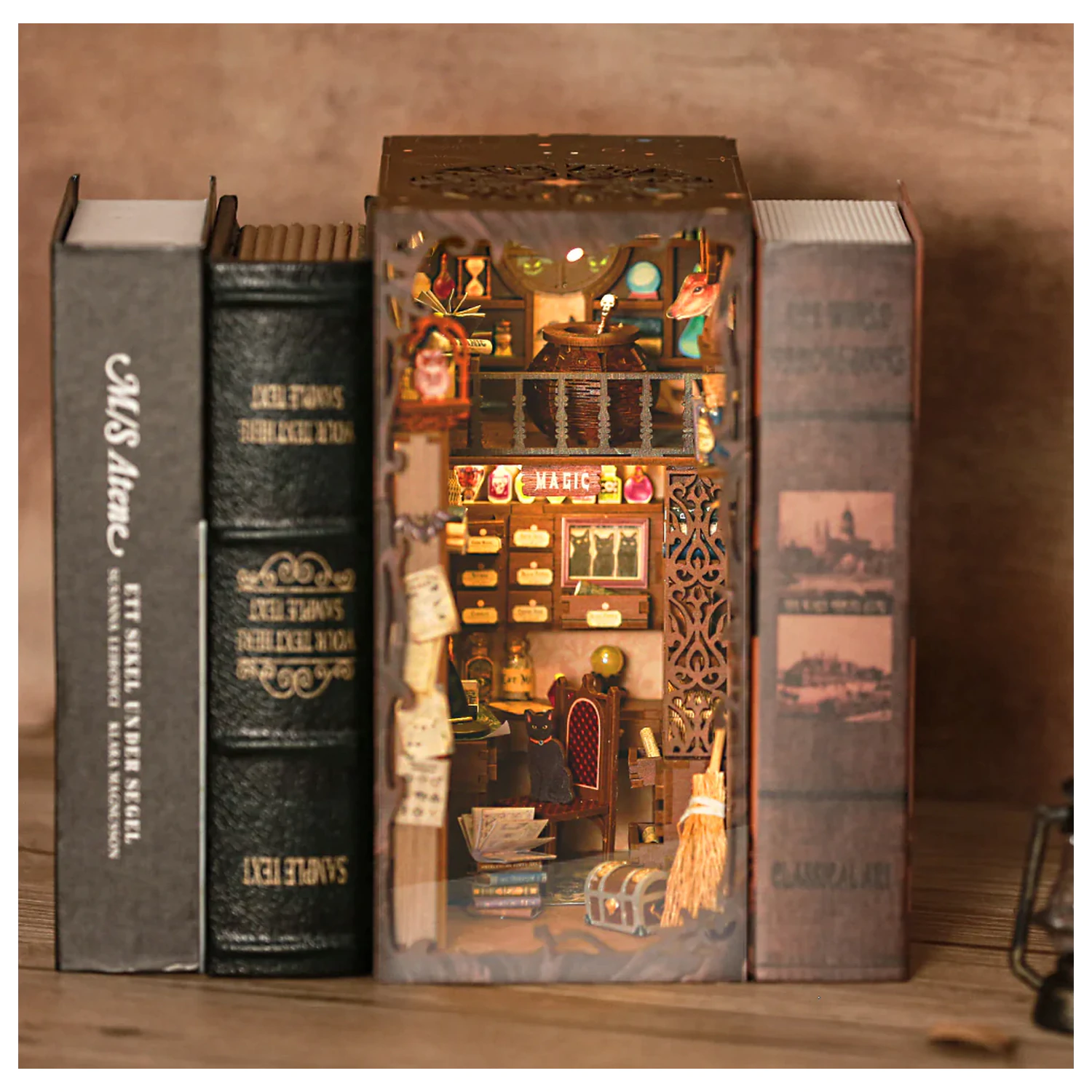 BOOK NOOK KIT DIY Čarobni farmacevt 282 kos + LED lučka komplet za sestavljanje fotografija izdelka