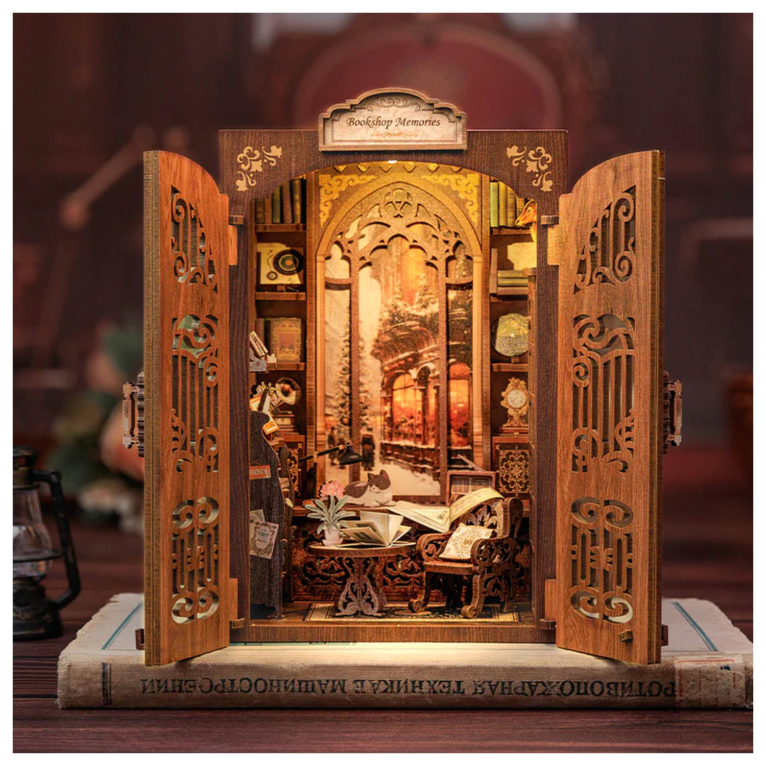 BOOK NOOK KIT DIY Memories Bookshop 127 db + LED Light komplet za sestavljanje fotografija izdelka