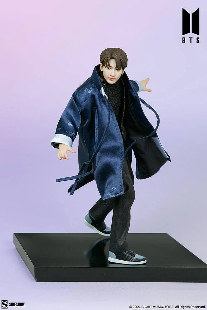 BTS Idol Collection PVC kip Jung Kook Deluxe 23 cm fotografija izdelka