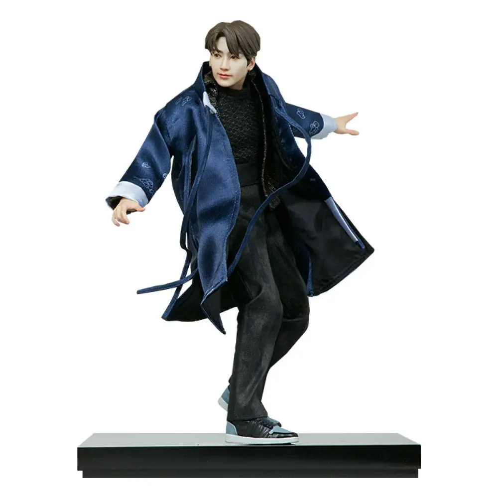 BTS Idol Collection PVC kip Jung Kook Deluxe 23 cm fotografija izdelka