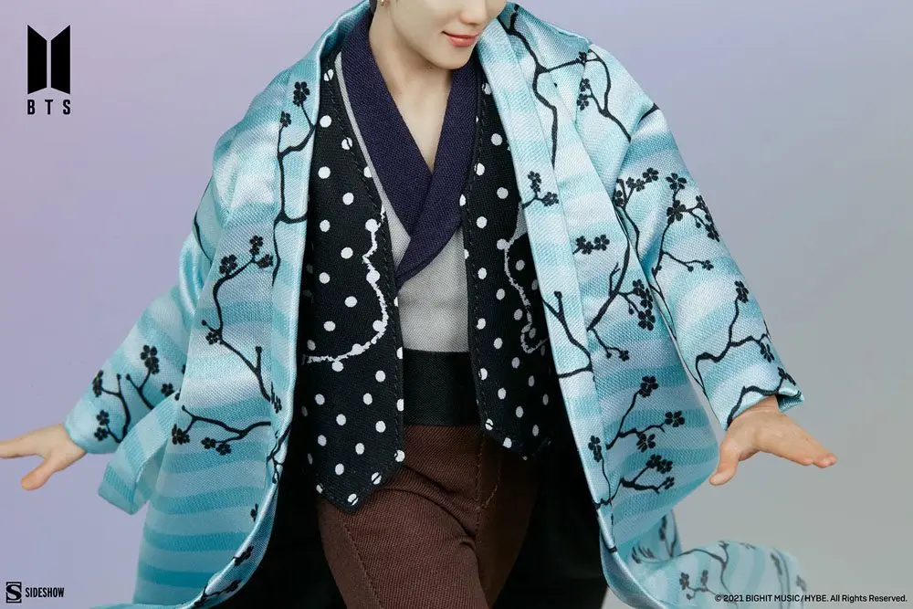 BTS Idol Collection PVC kip RM Deluxe 23 cm fotografija izdelka